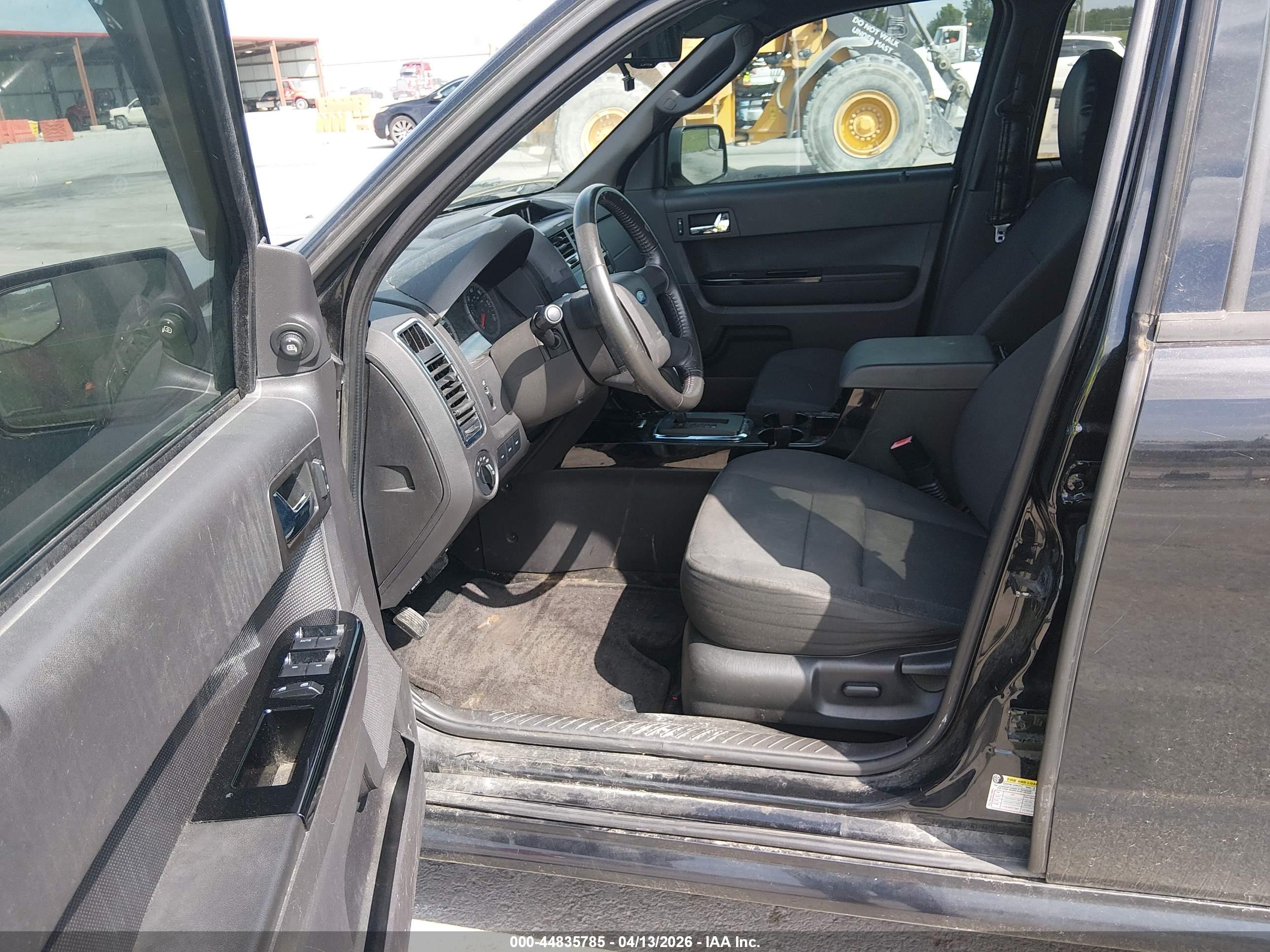FORD ESCAPE image 5