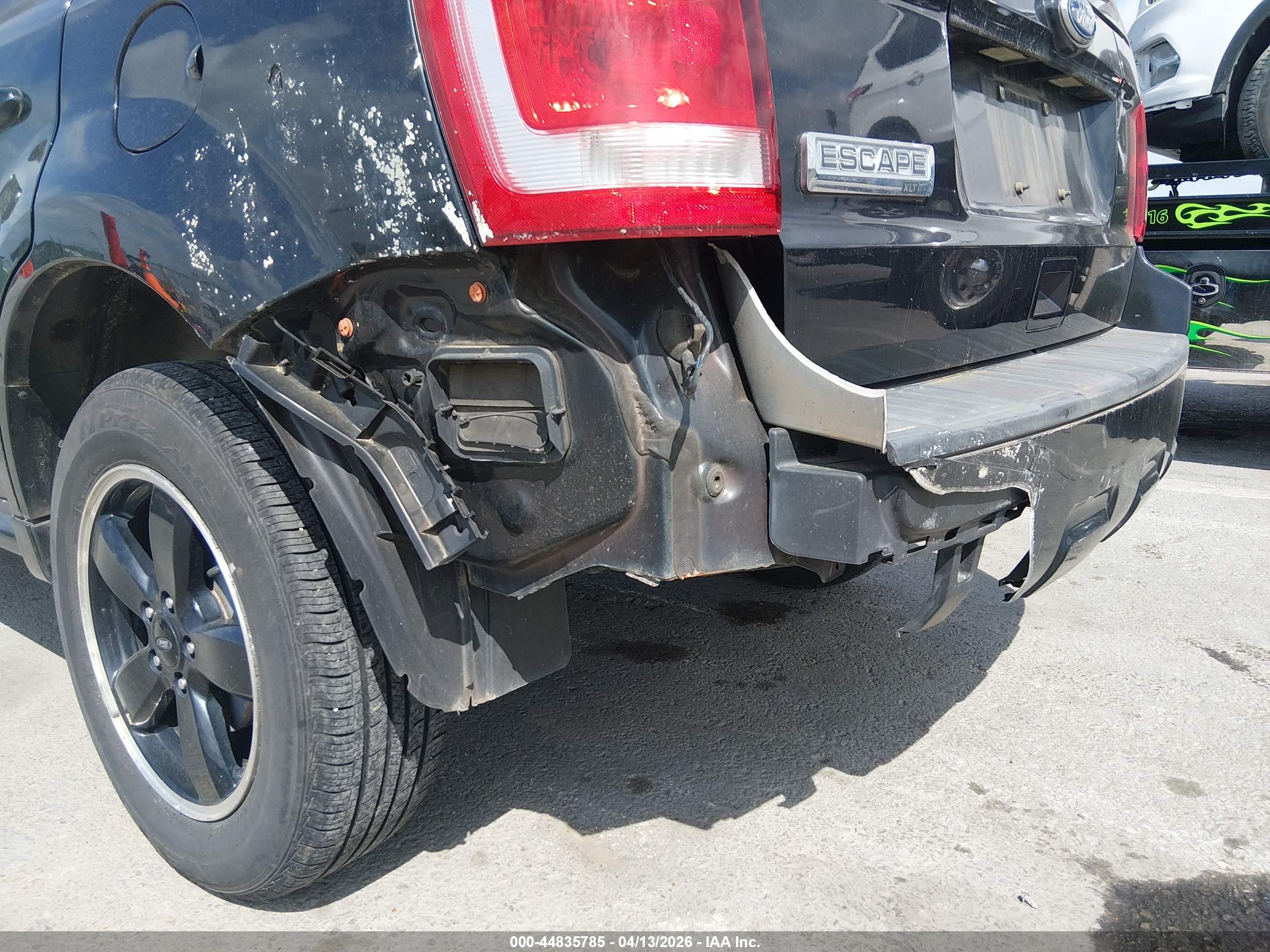 FORD ESCAPE image 6
