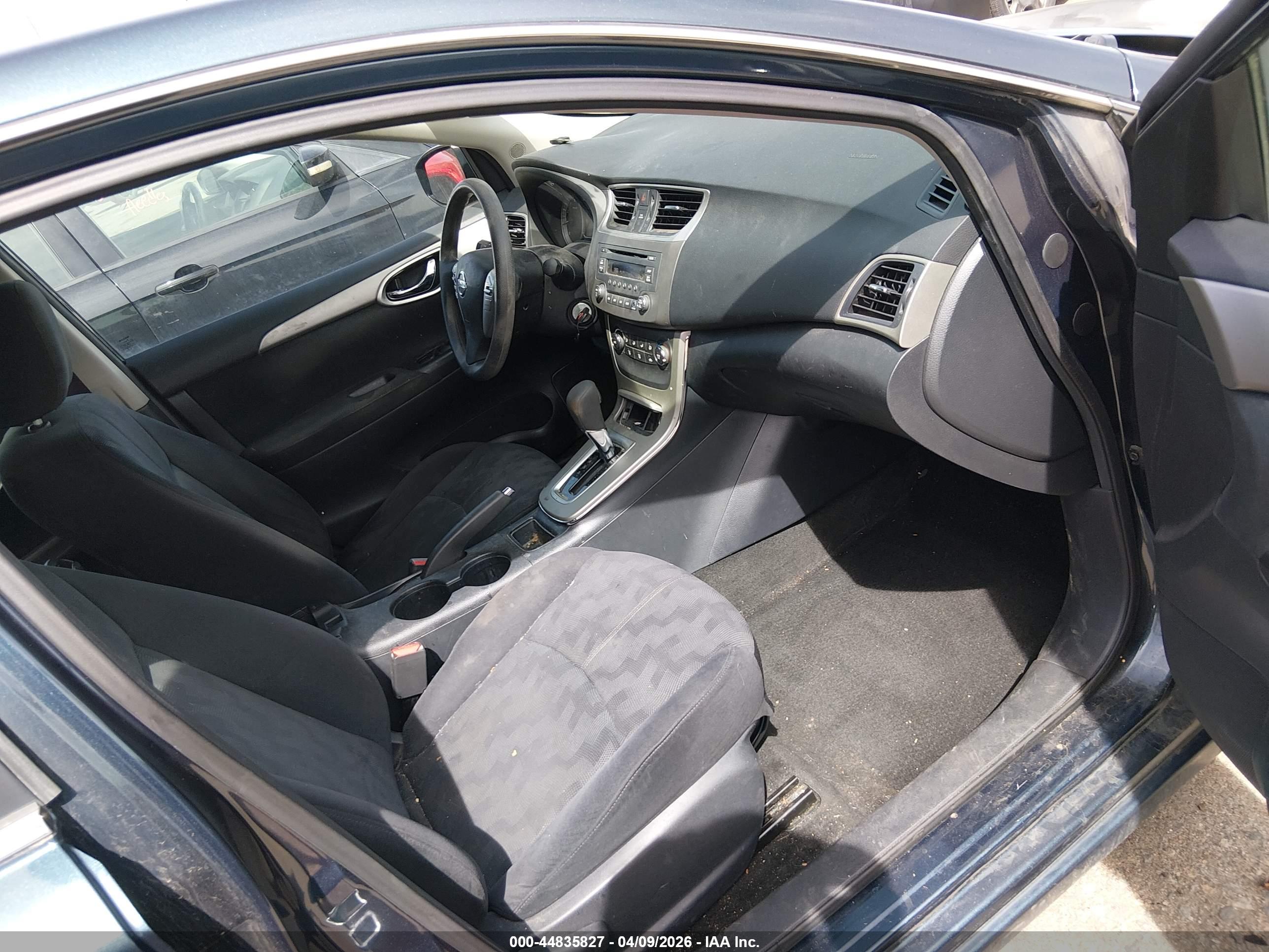 NISSAN SENTRA image 5