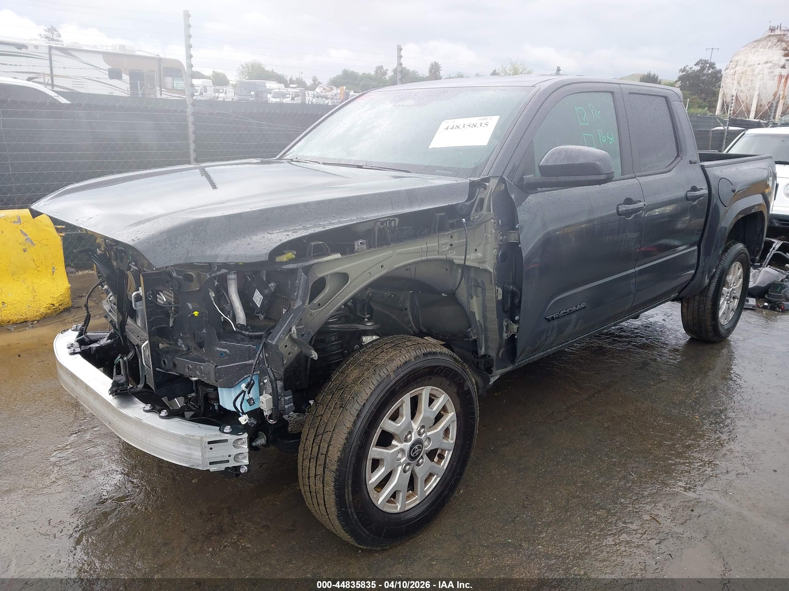 TOYOTA TACOMA image 2