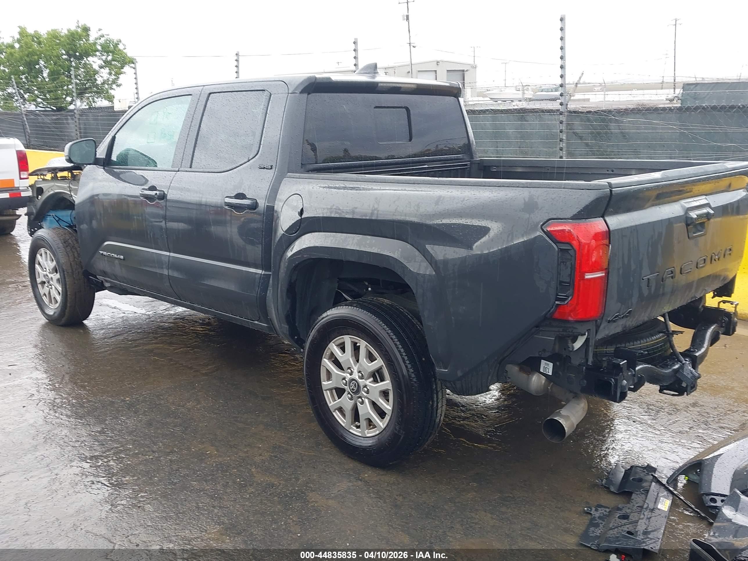 TOYOTA TACOMA image 3