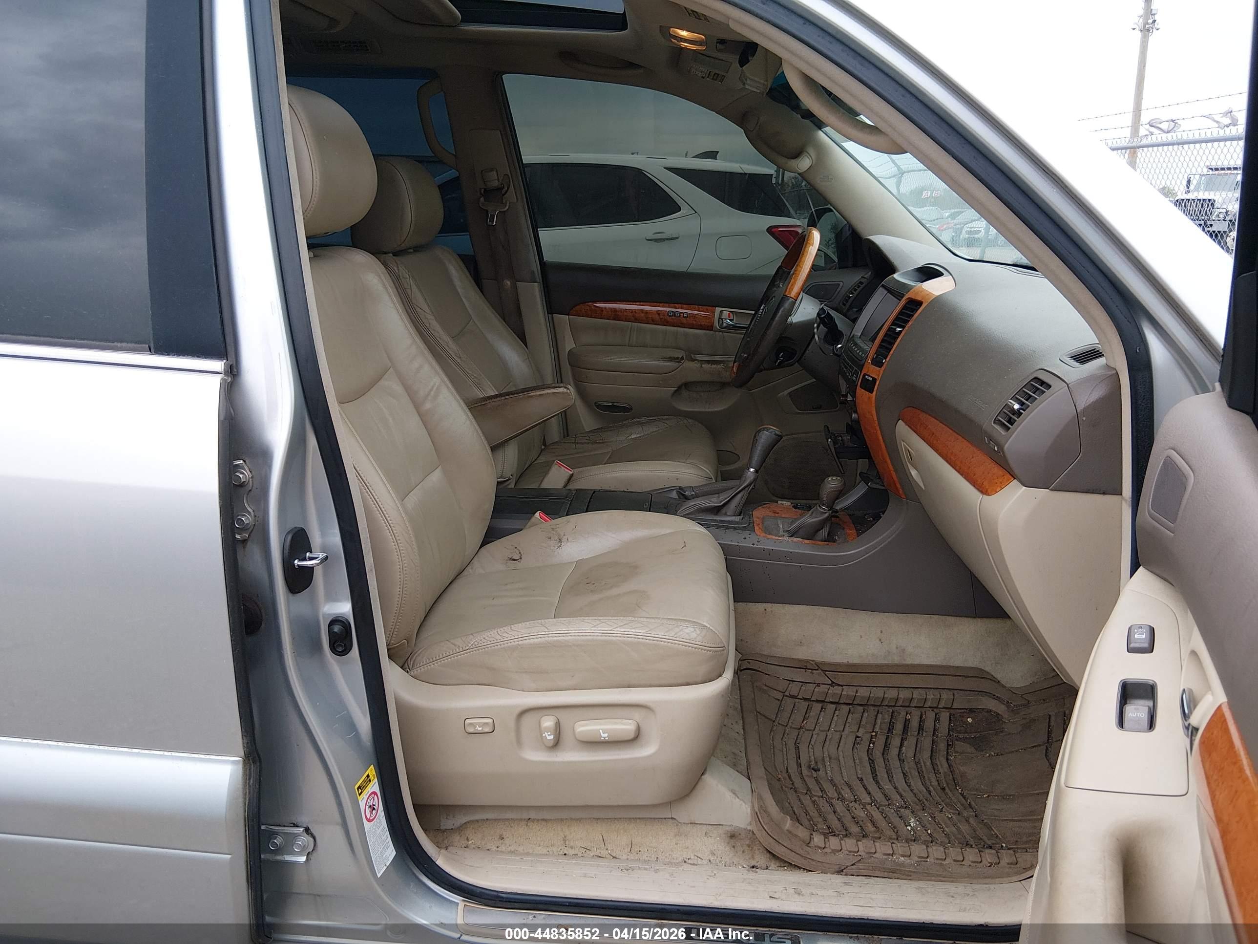 LEXUS GX image 5