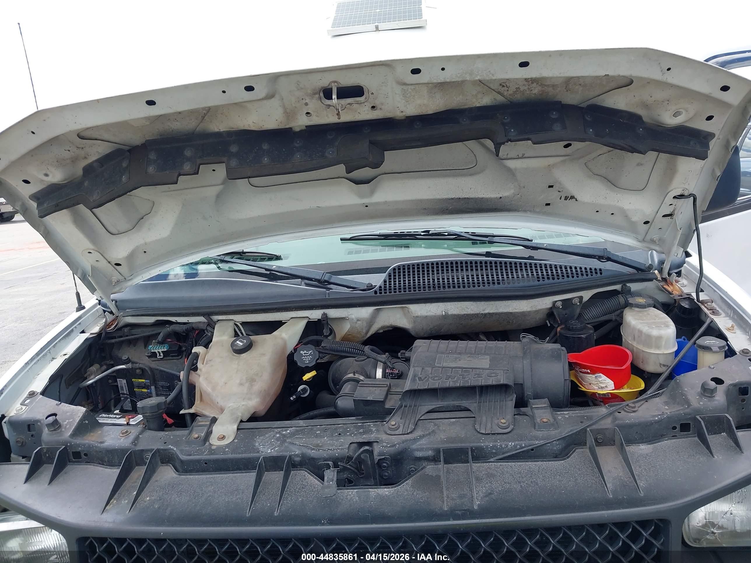 CHEVROLET EXPRESS image 10