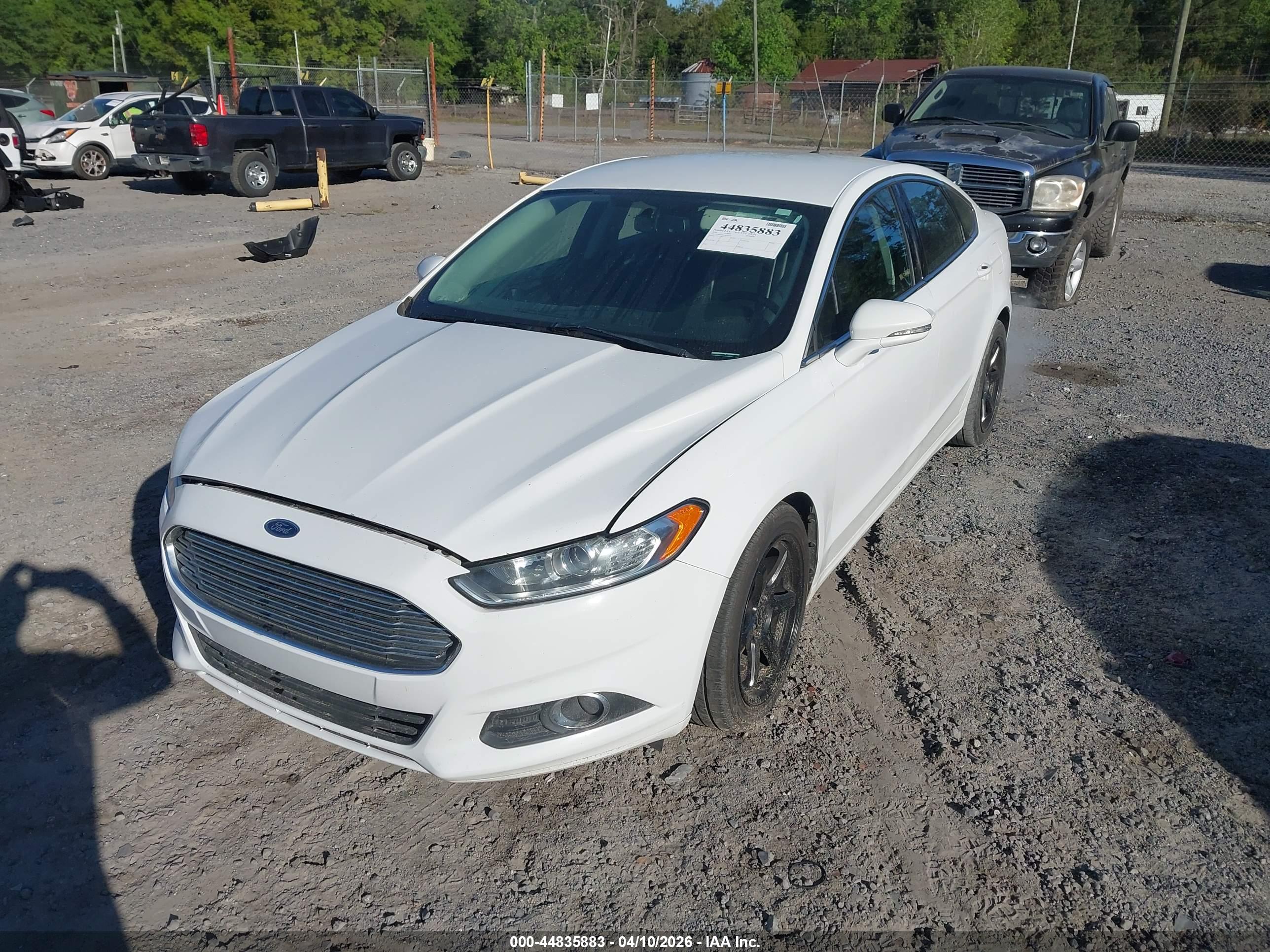 FORD FUSION image 2