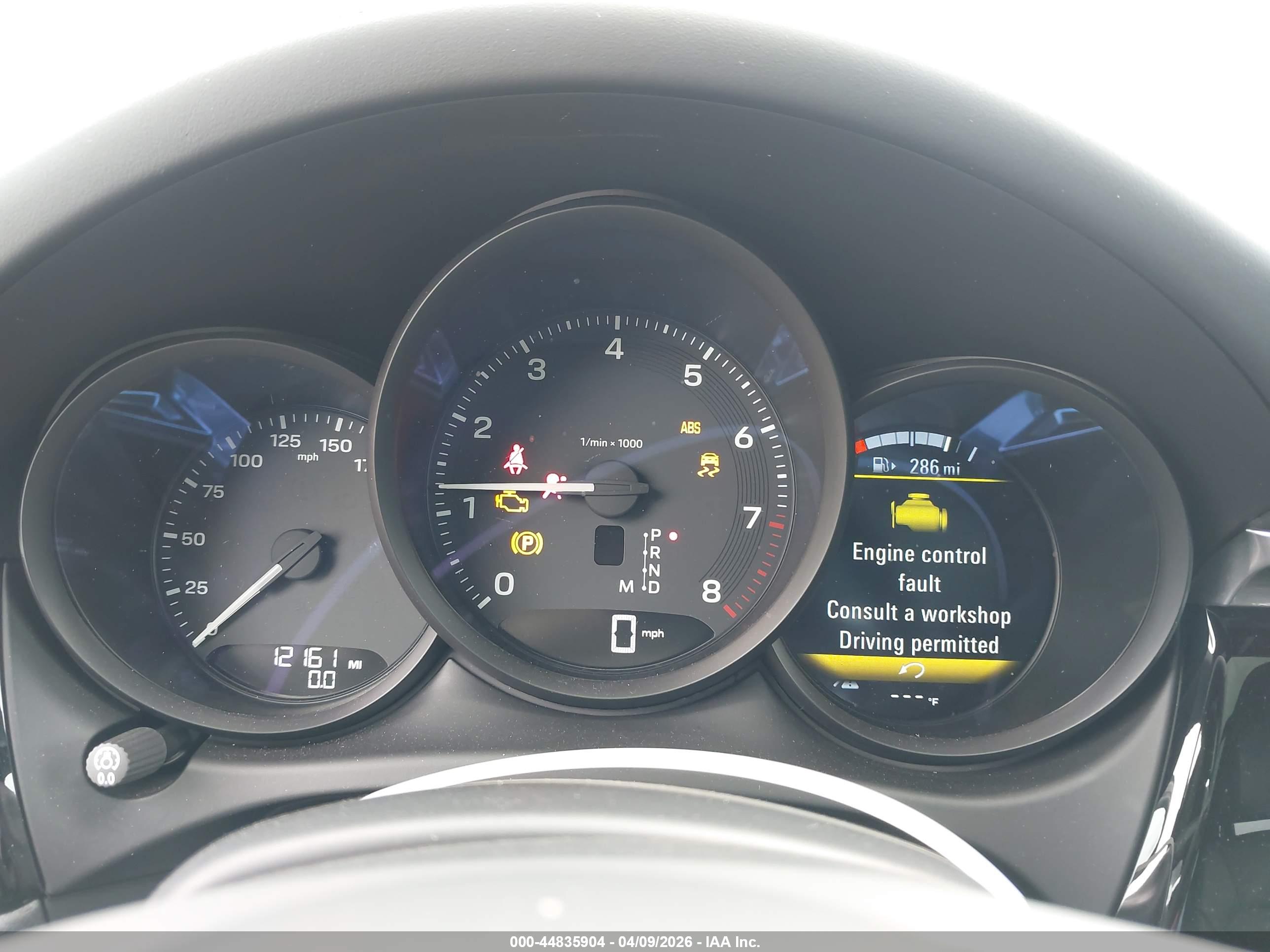 PORSCHE MACAN image 7