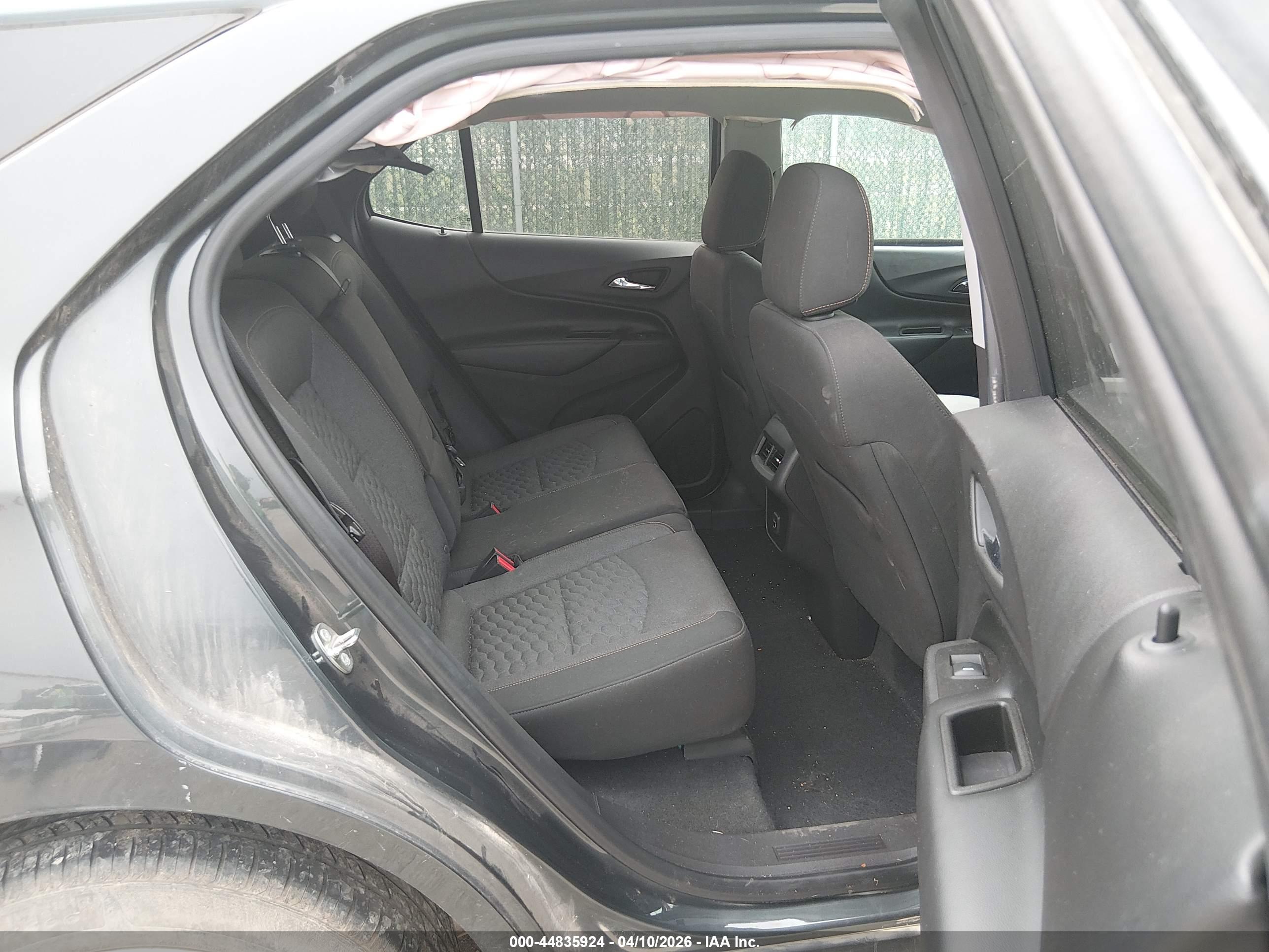 CHEVROLET EQUINOX image 8