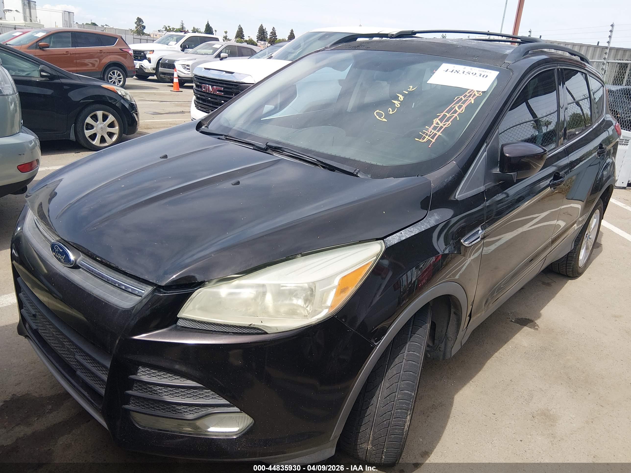 FORD ESCAPE image 2