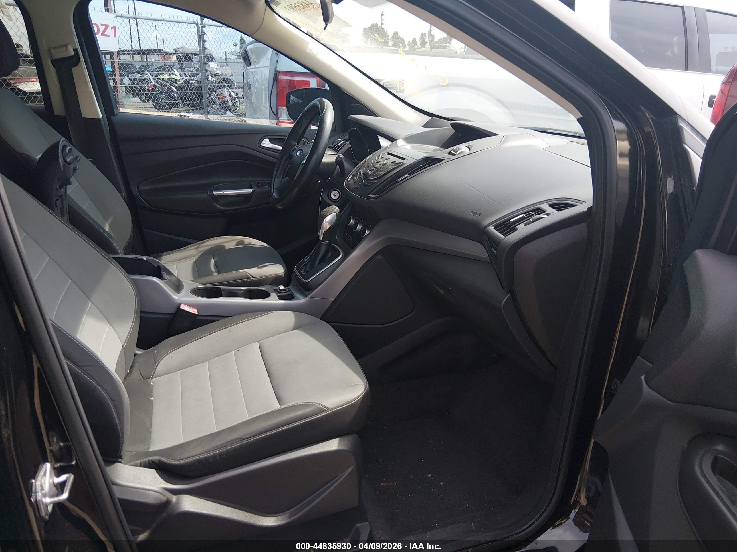 FORD ESCAPE image 5