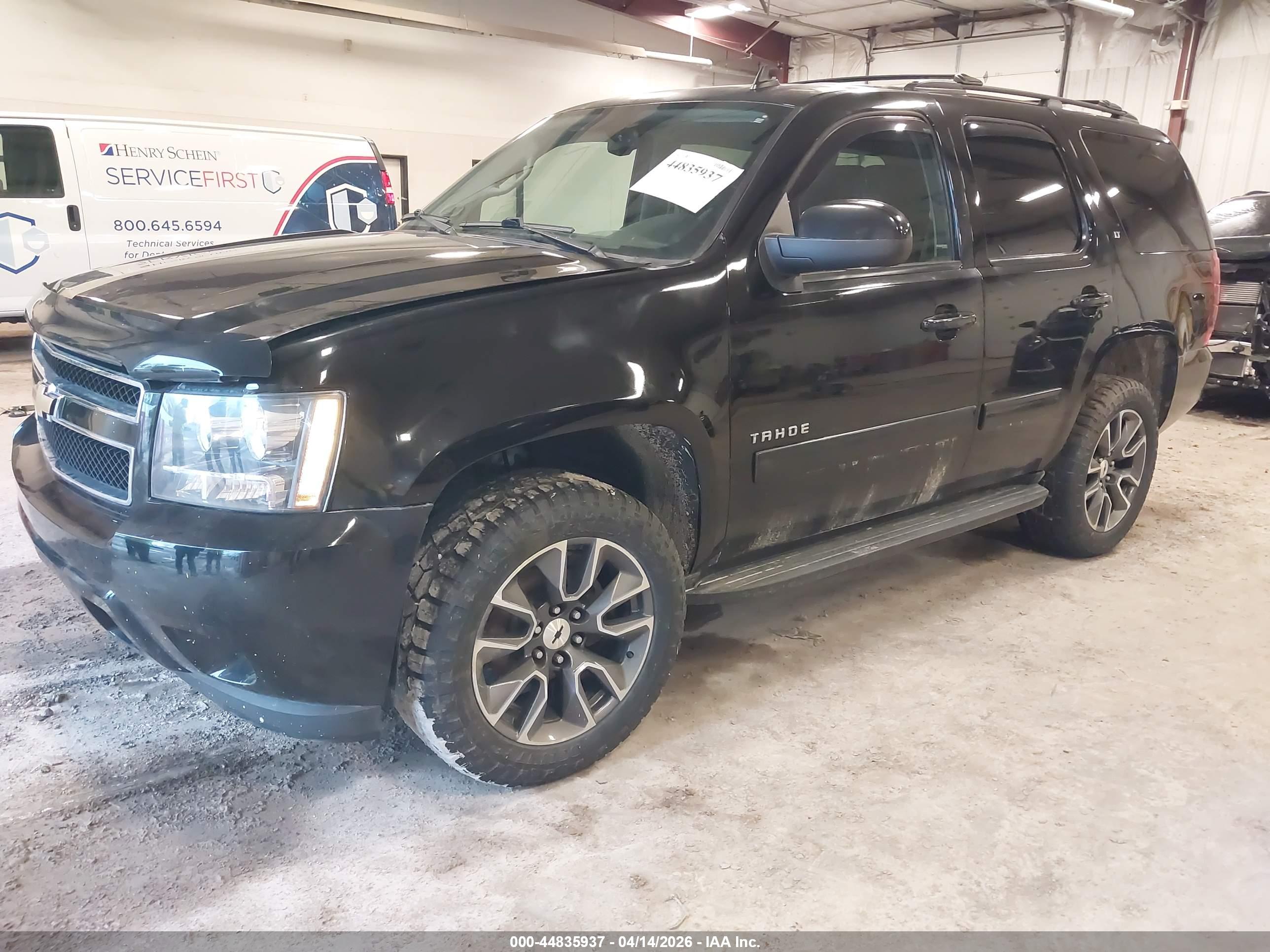 CHEVROLET TAHOE image 2