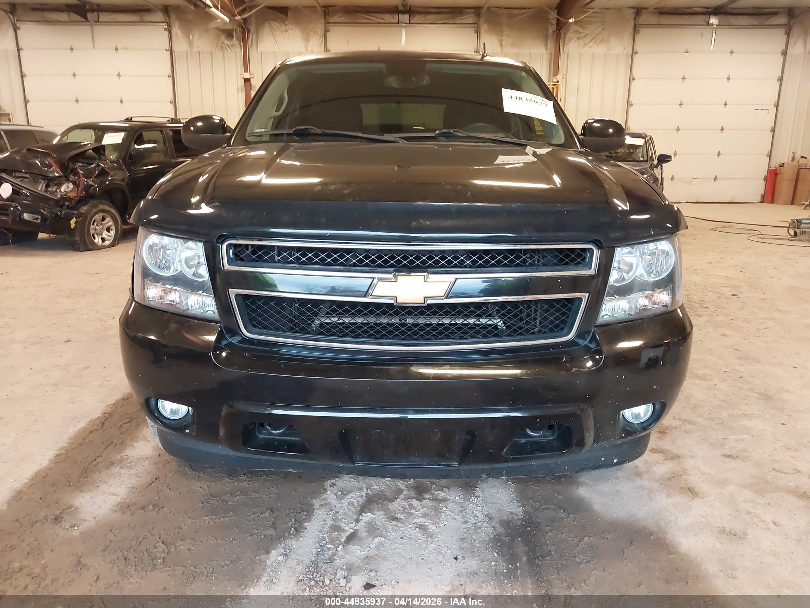 CHEVROLET TAHOE image 6