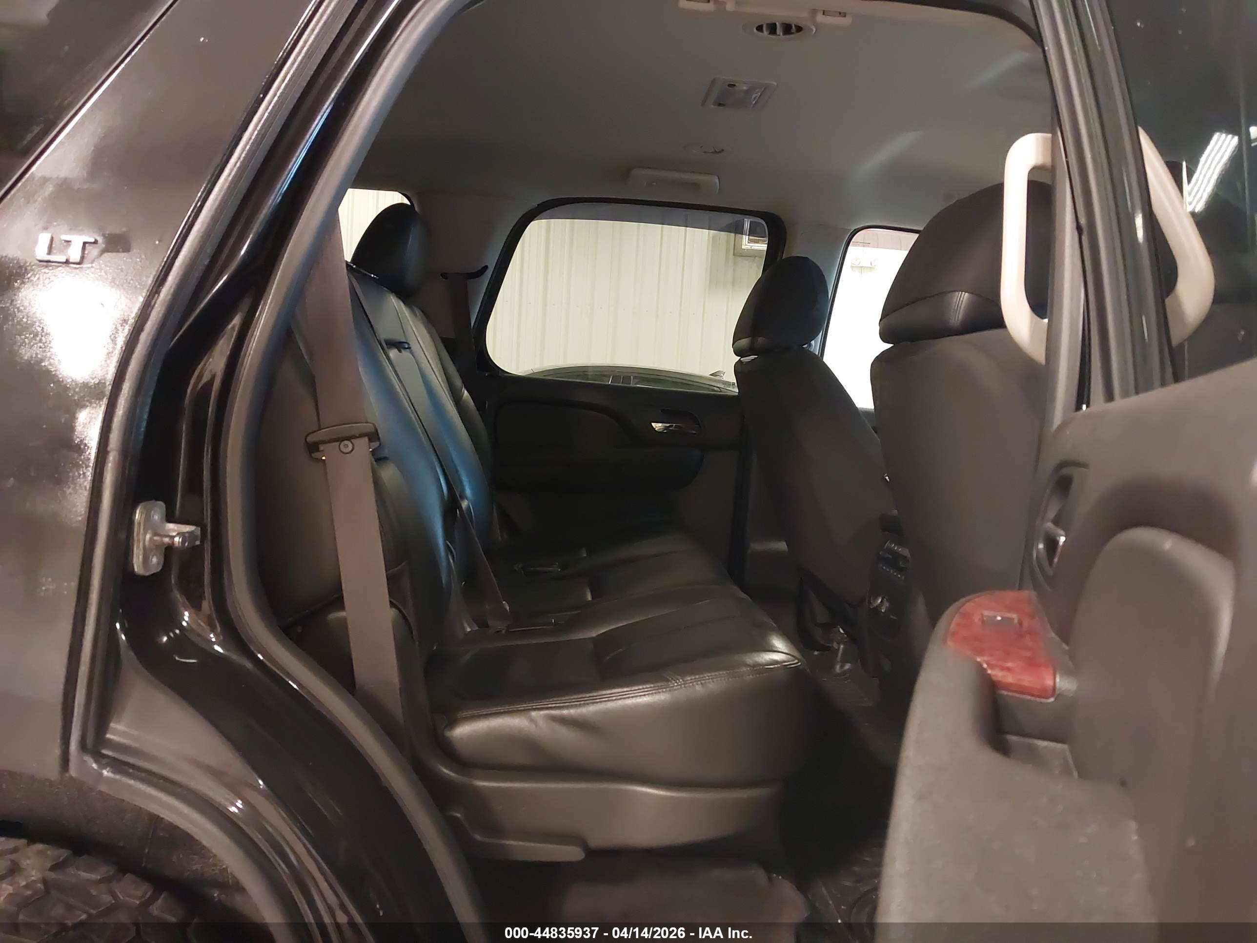CHEVROLET TAHOE image 8