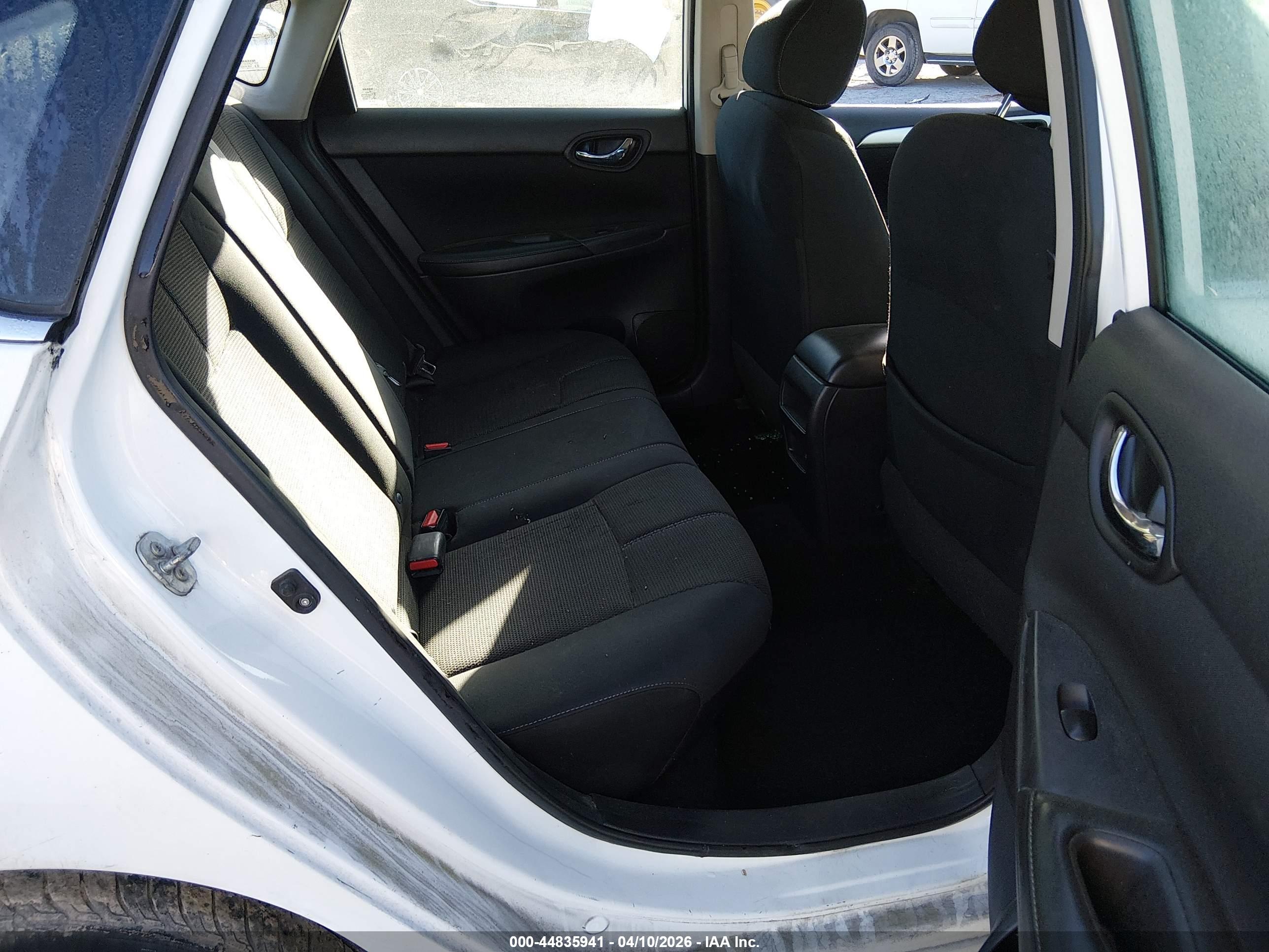 NISSAN SENTRA image 8