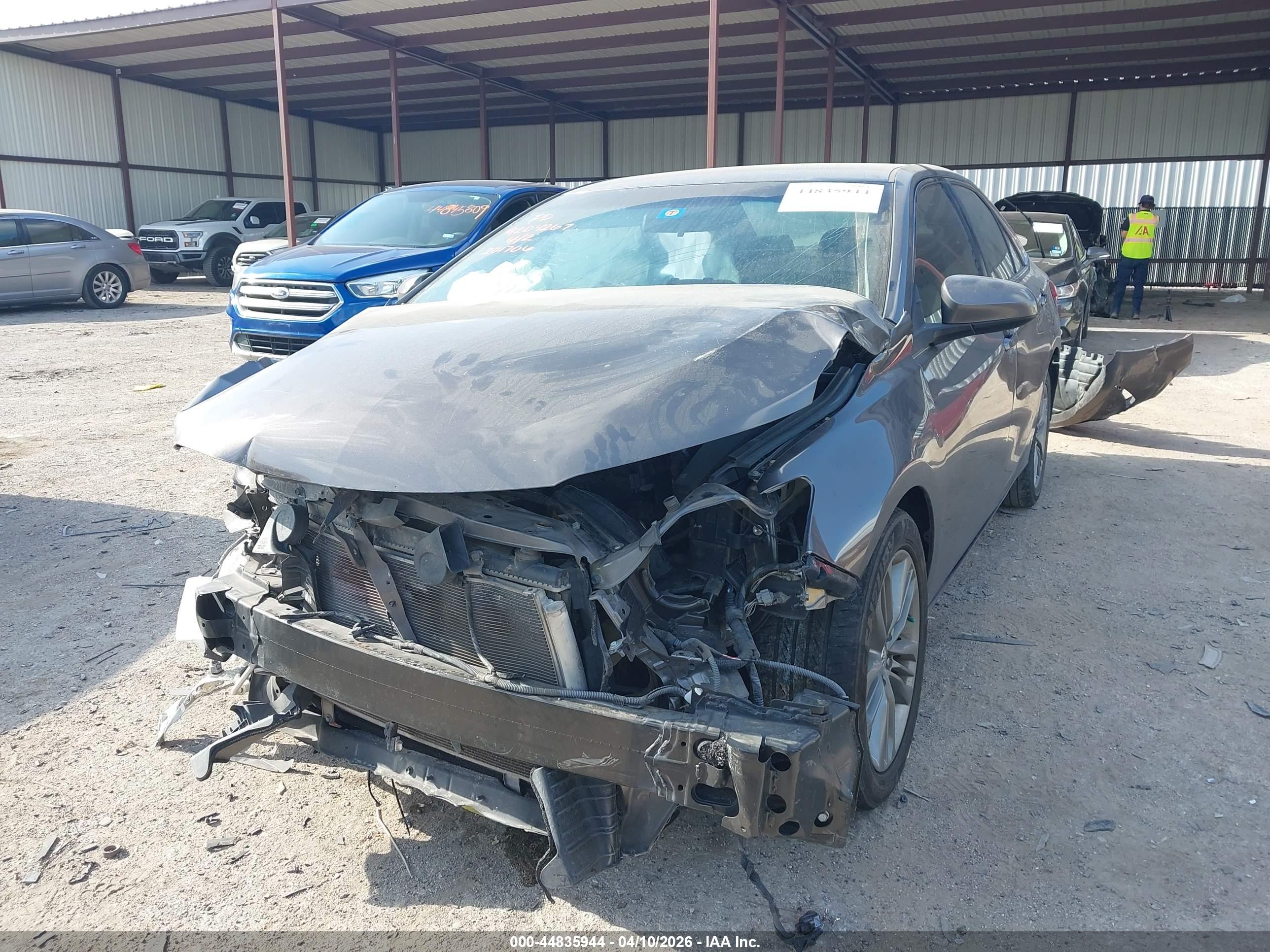 TOYOTA CAMRY image 2