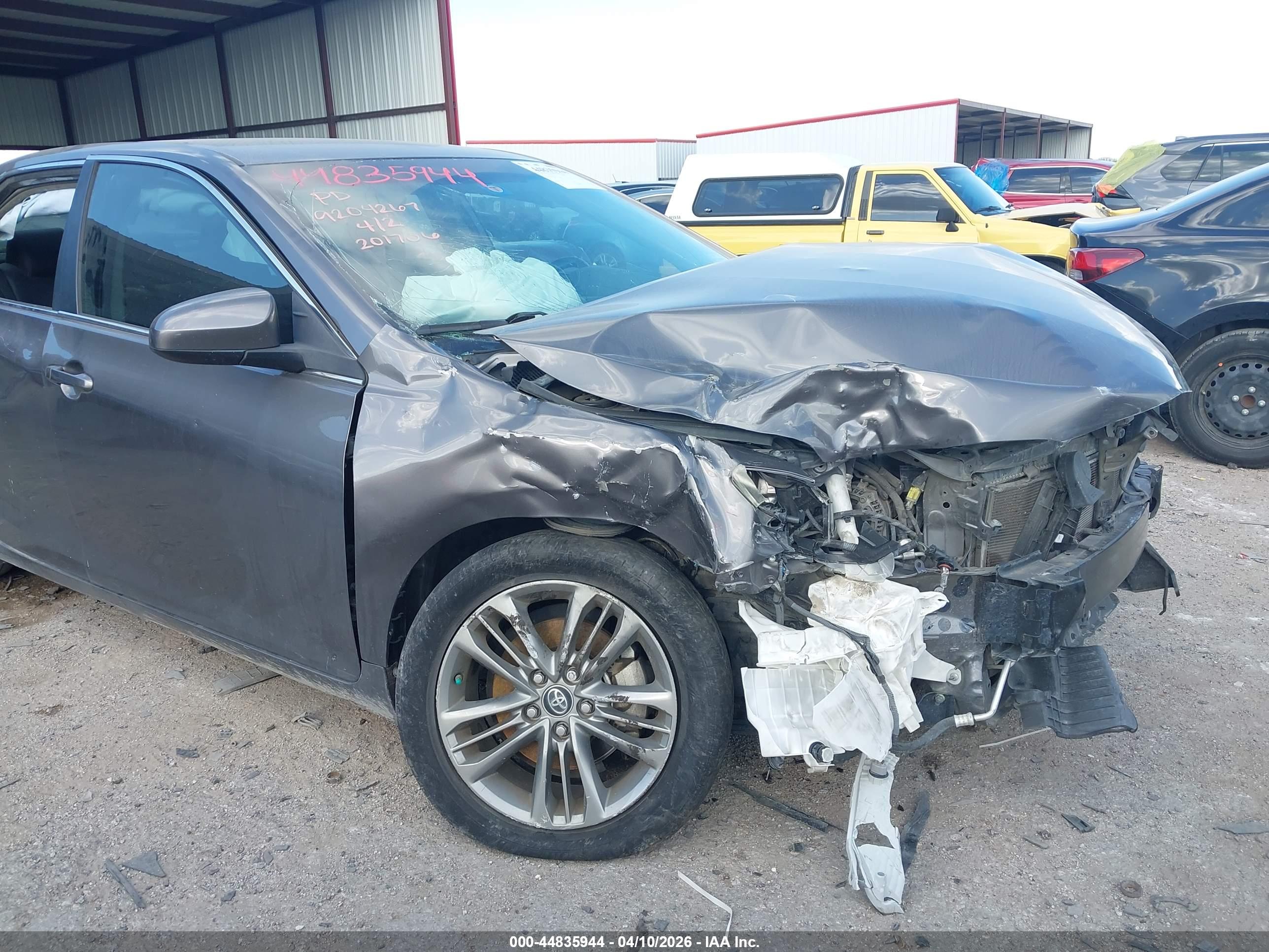 TOYOTA CAMRY image 6