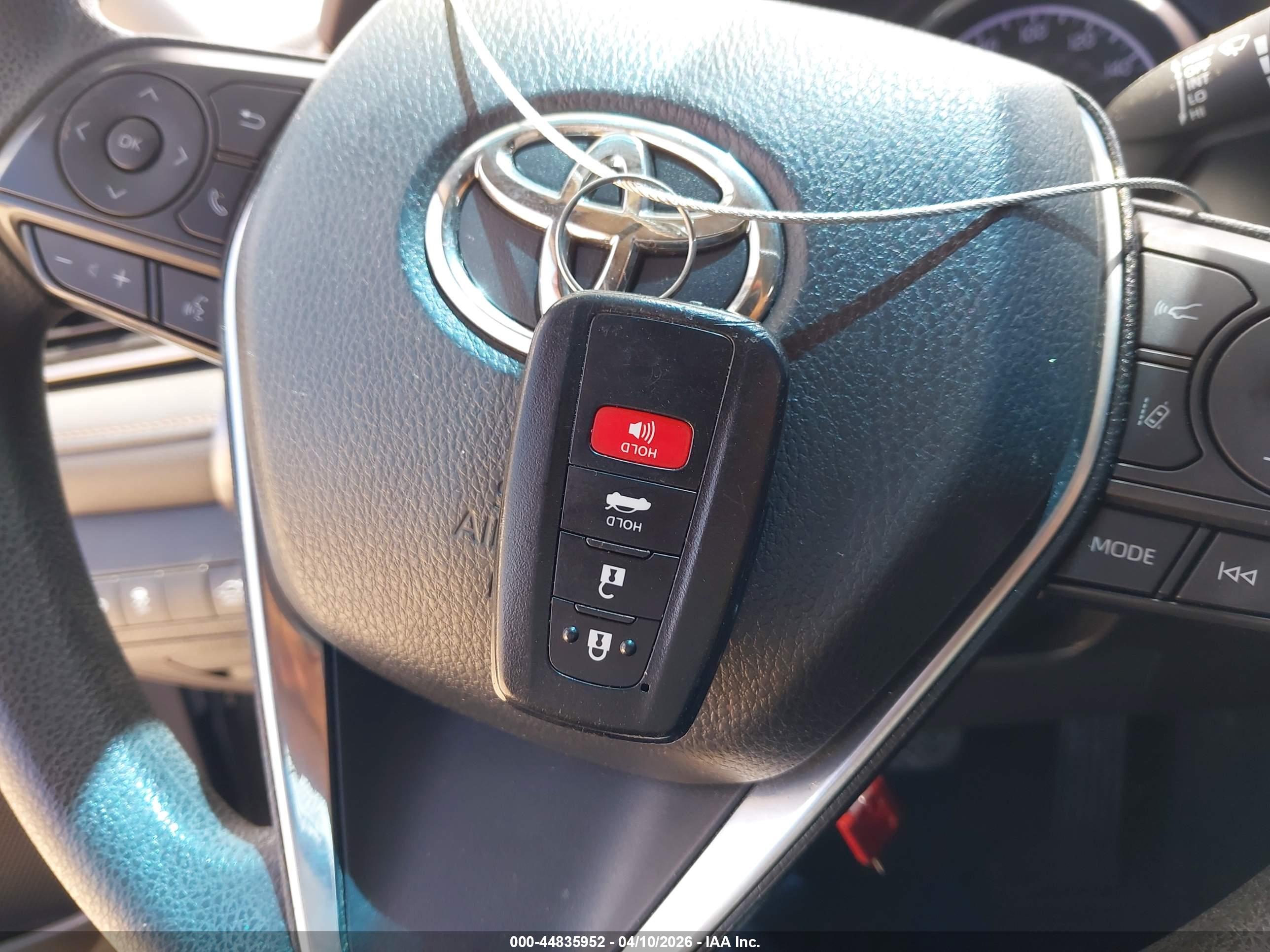 TOYOTA CAMRY image 11