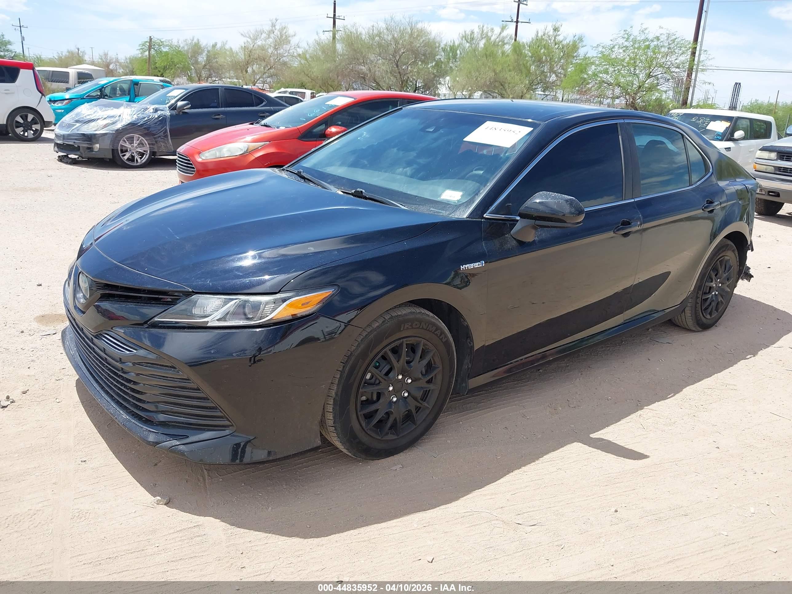 TOYOTA CAMRY image 2