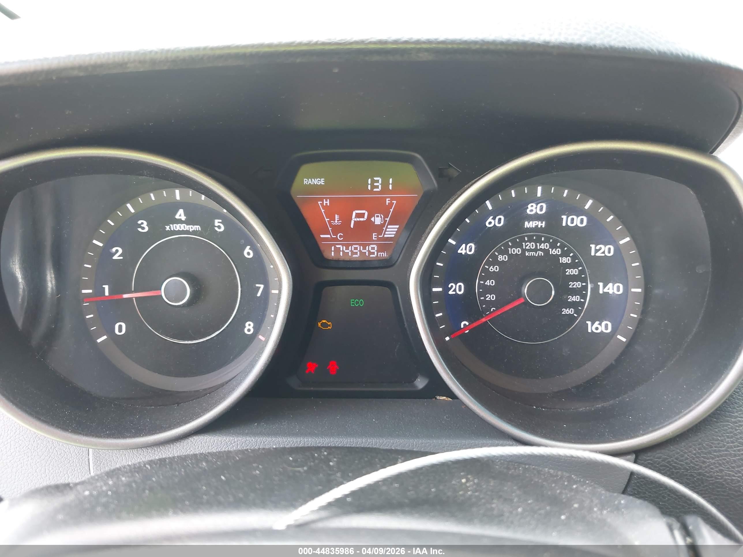 HYUNDAI ELANTRA image 7