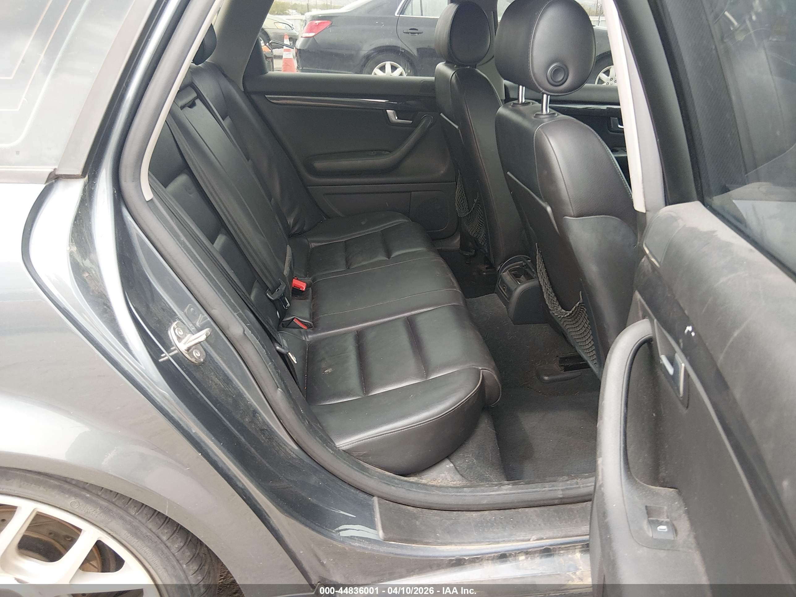 AUDI A4 image 8