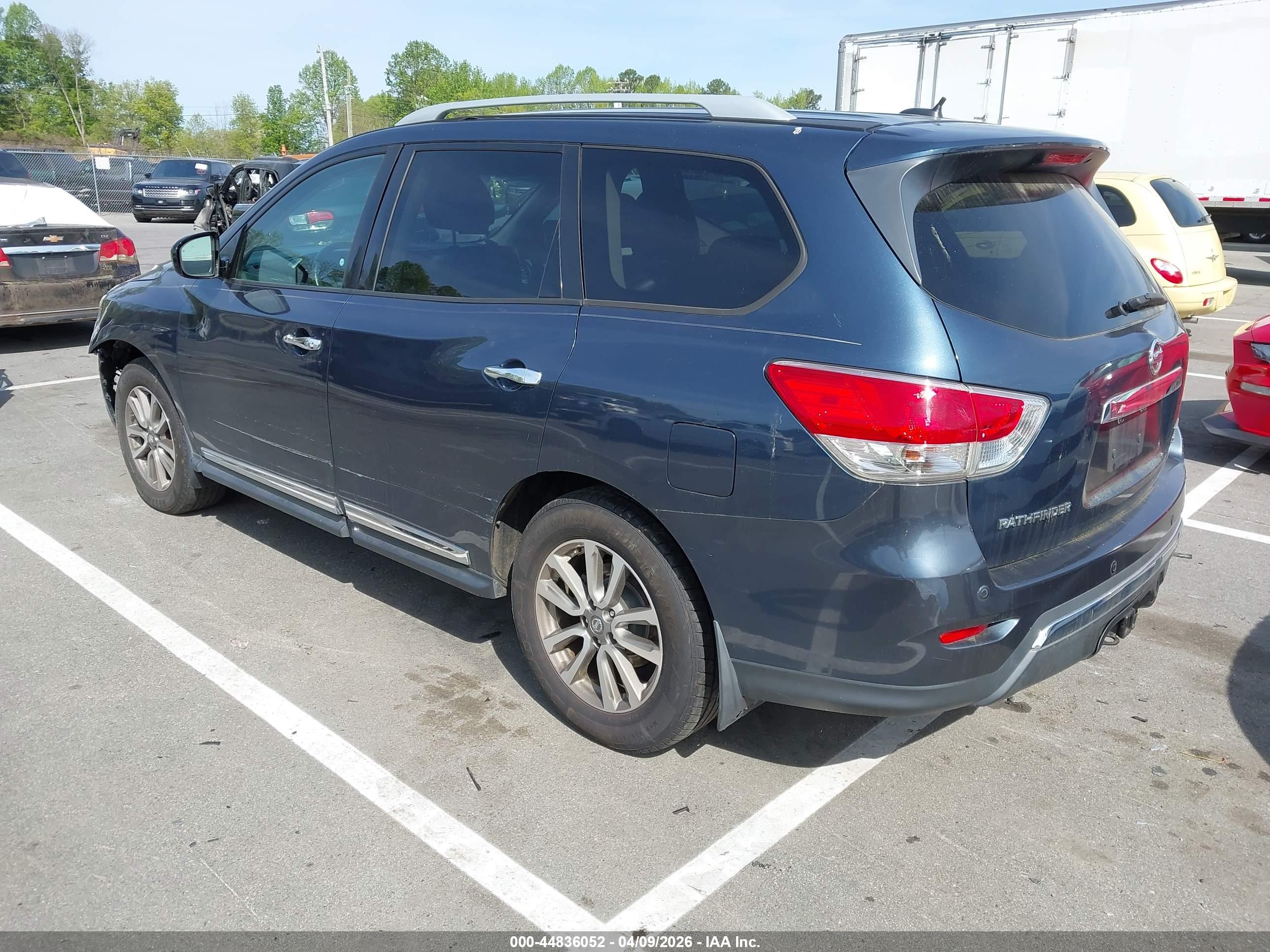 NISSAN PATHFINDER image 3