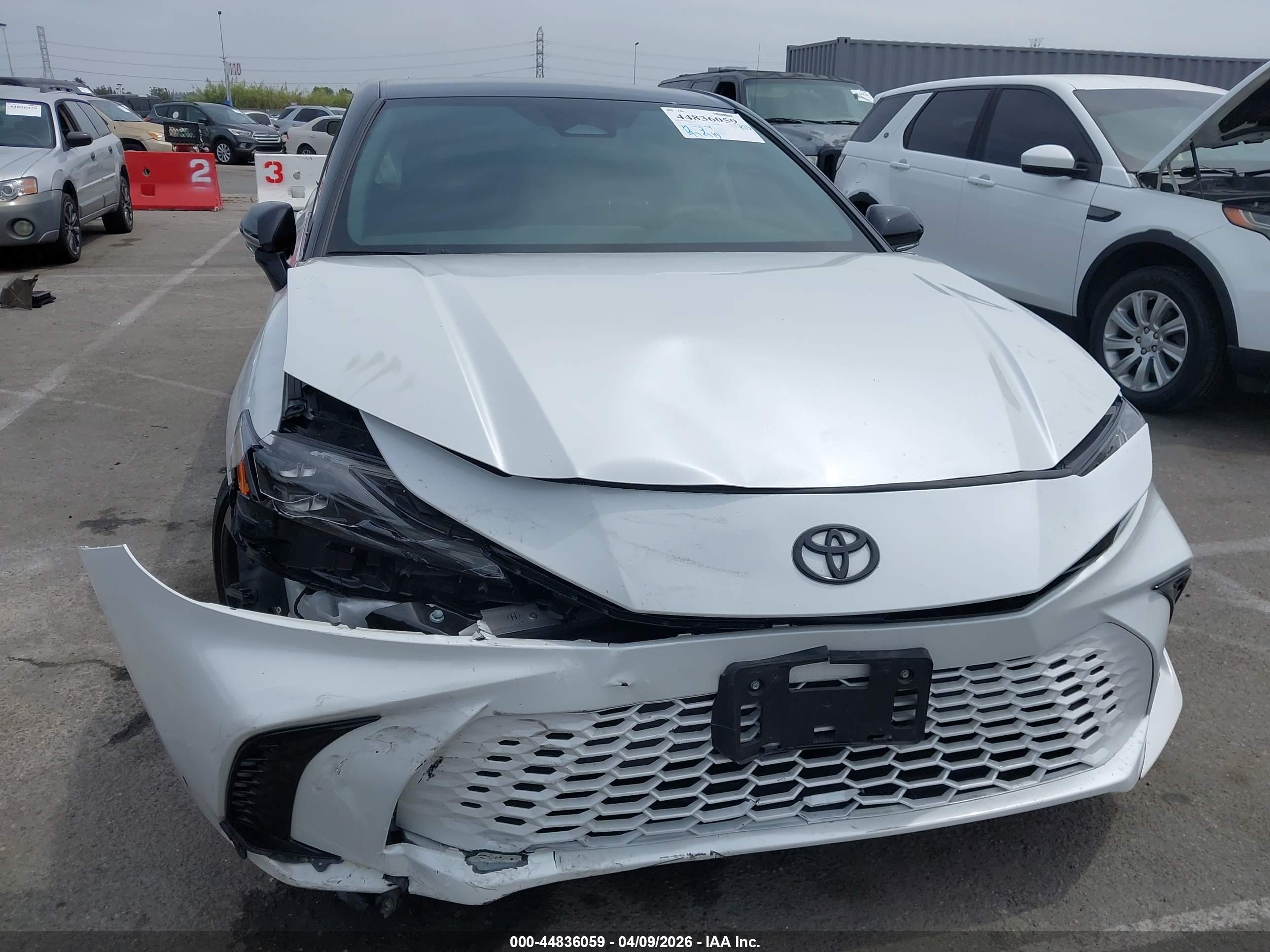 TOYOTA CAMRY image 6