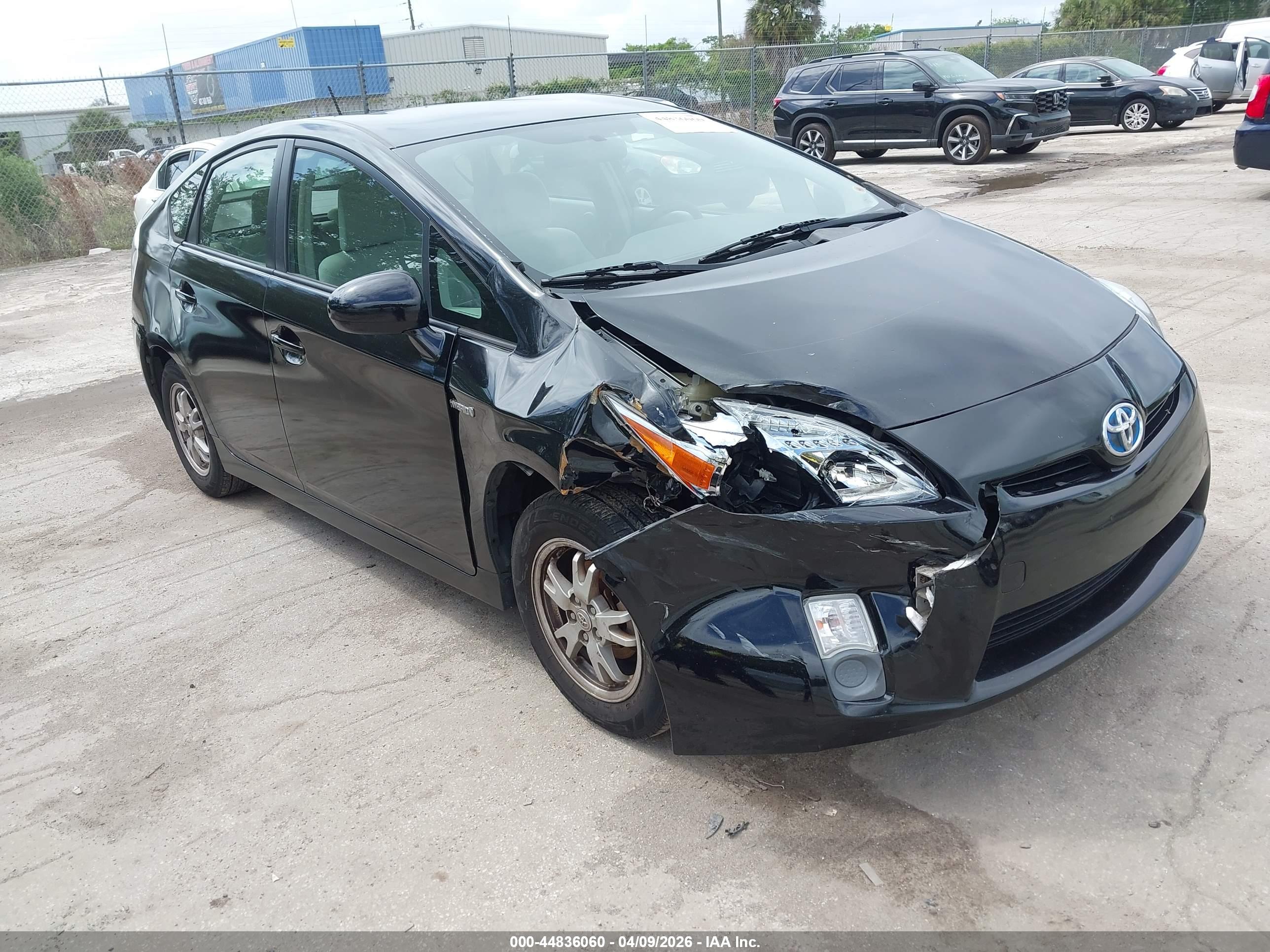 TOYOTA PRIUS image 6