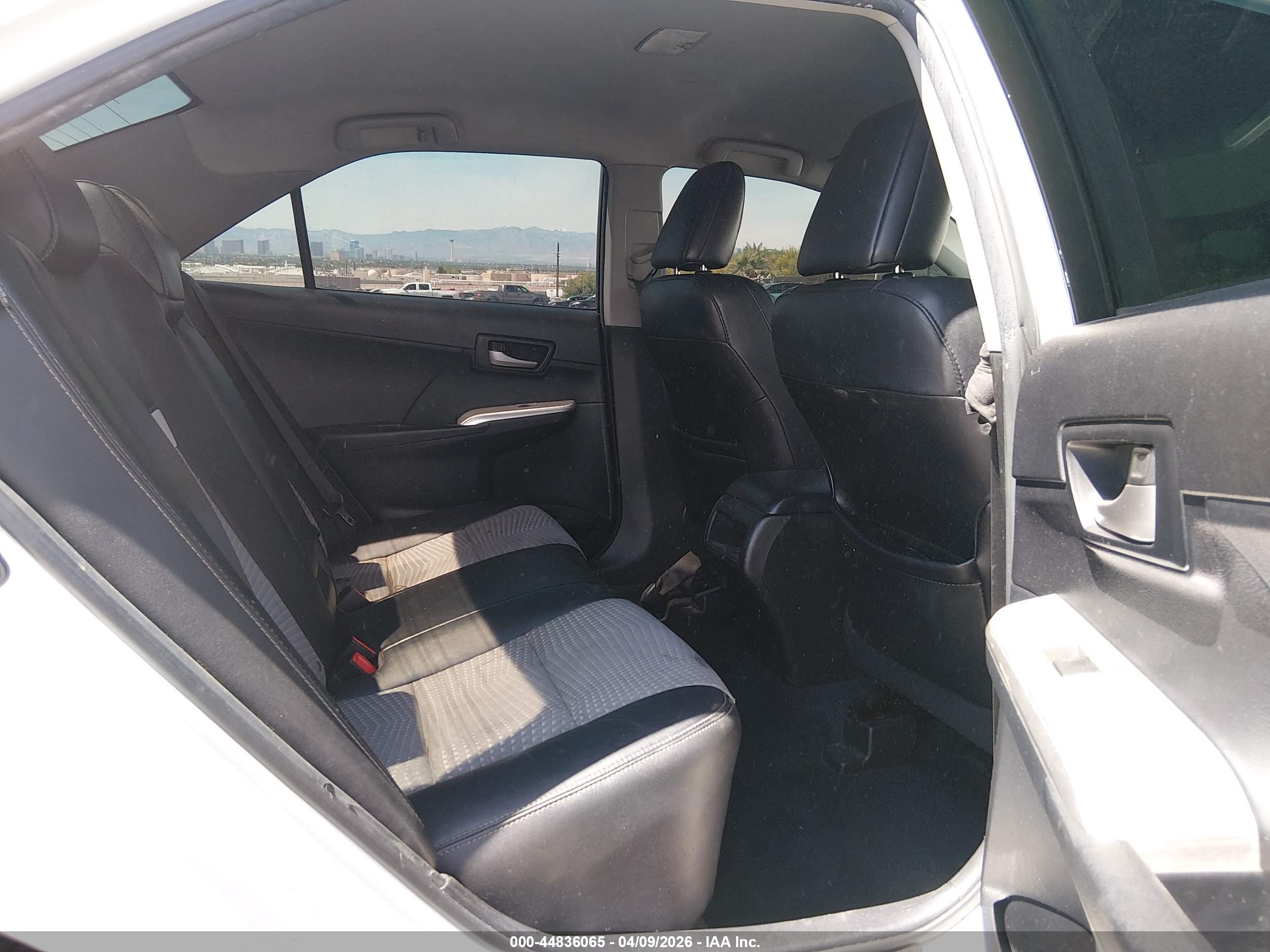 TOYOTA CAMRY image 8