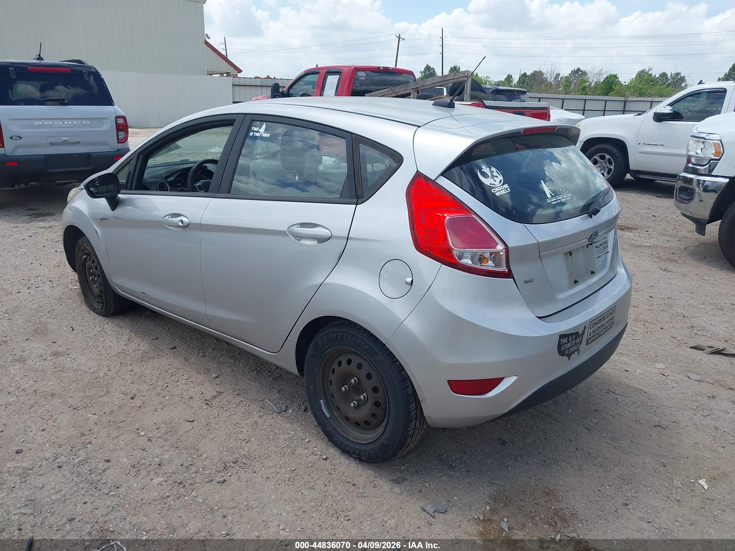 FORD FIESTA image 3