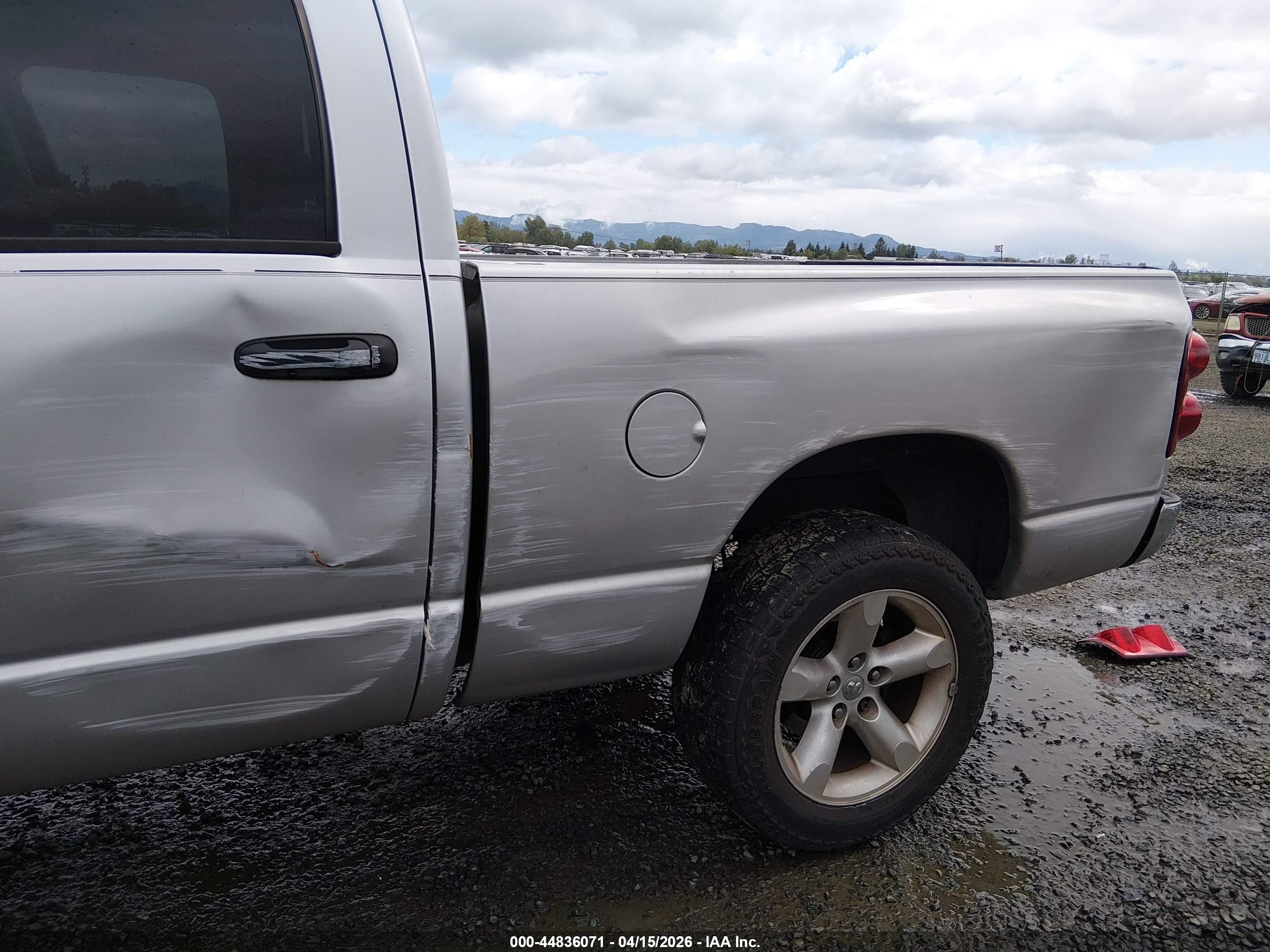 DODGE RAM image 6