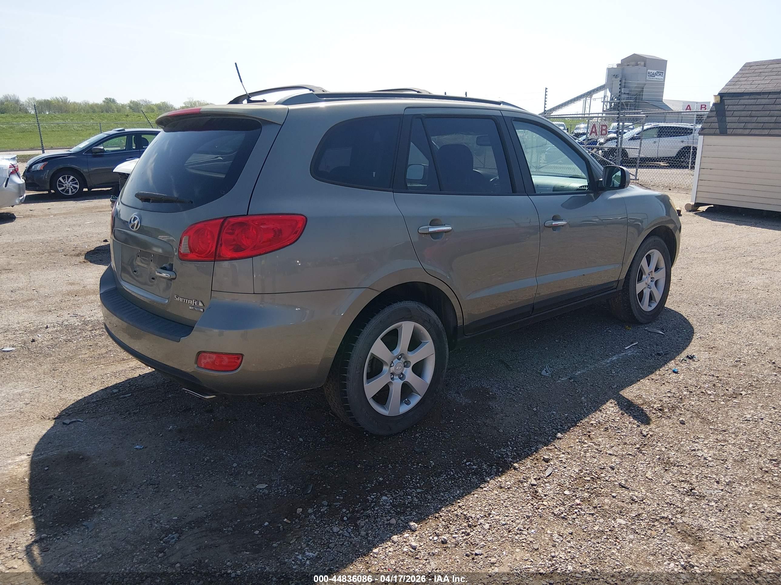 HYUNDAI SANTA image 4