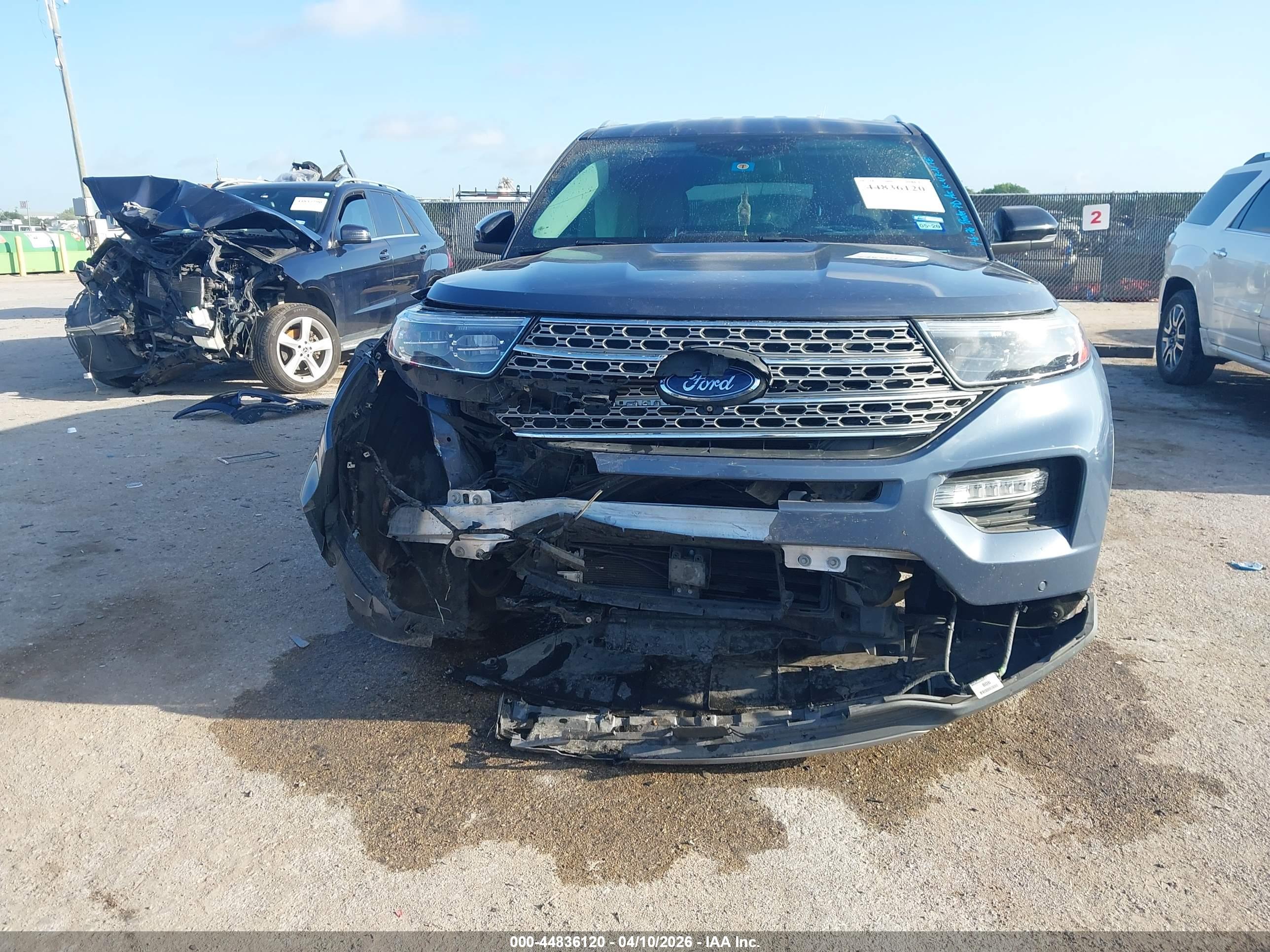 FORD EXPLORER image 6