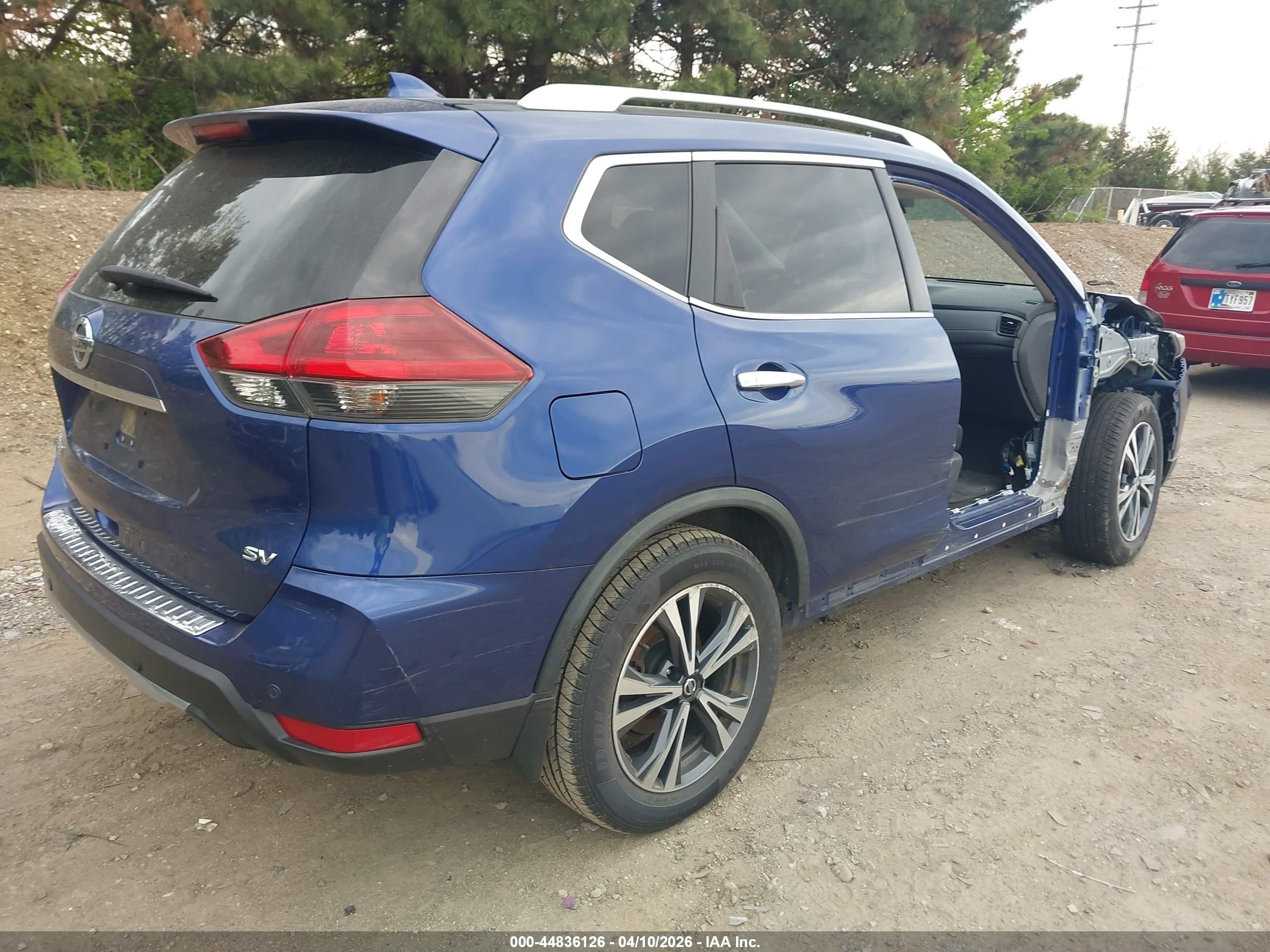 NISSAN ROGUE image 4
