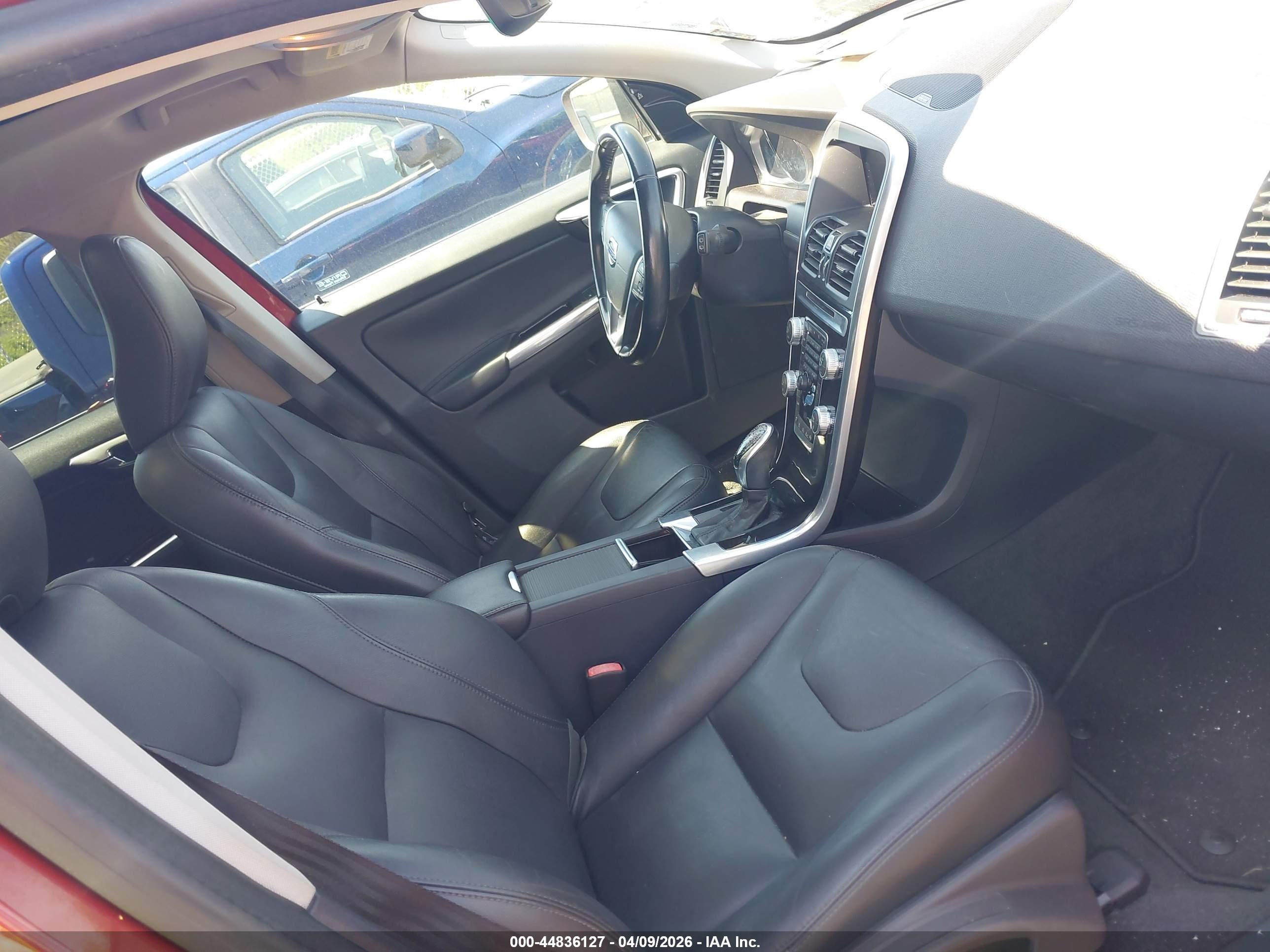 VOLVO XC60 image 5