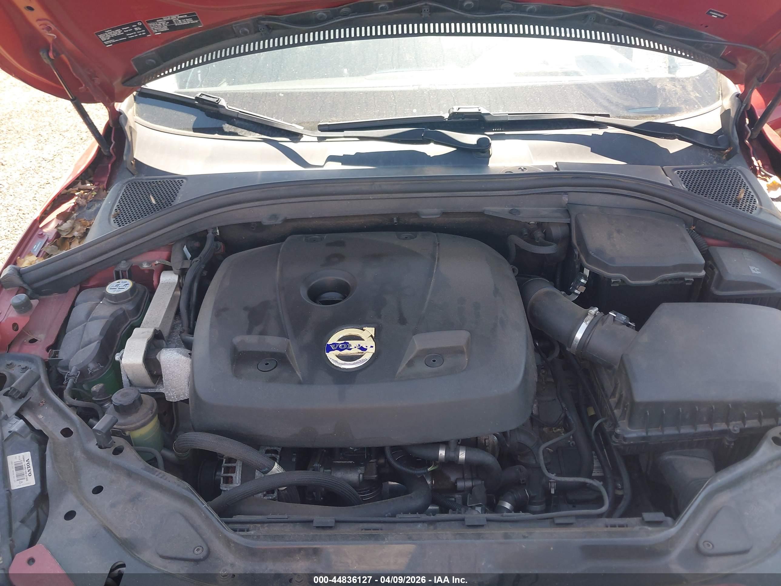 VOLVO XC60 image 6