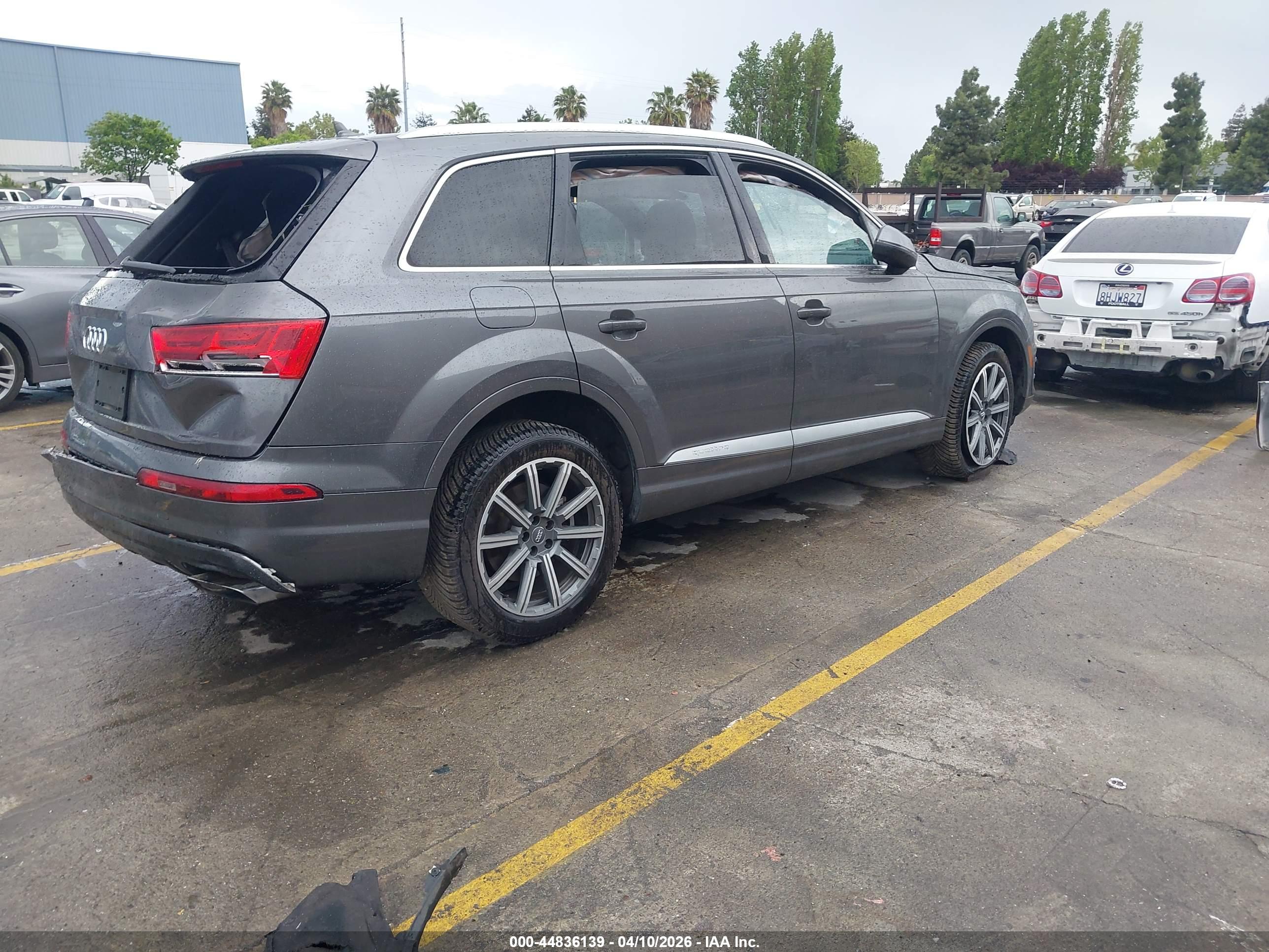 AUDI Q7 image 4
