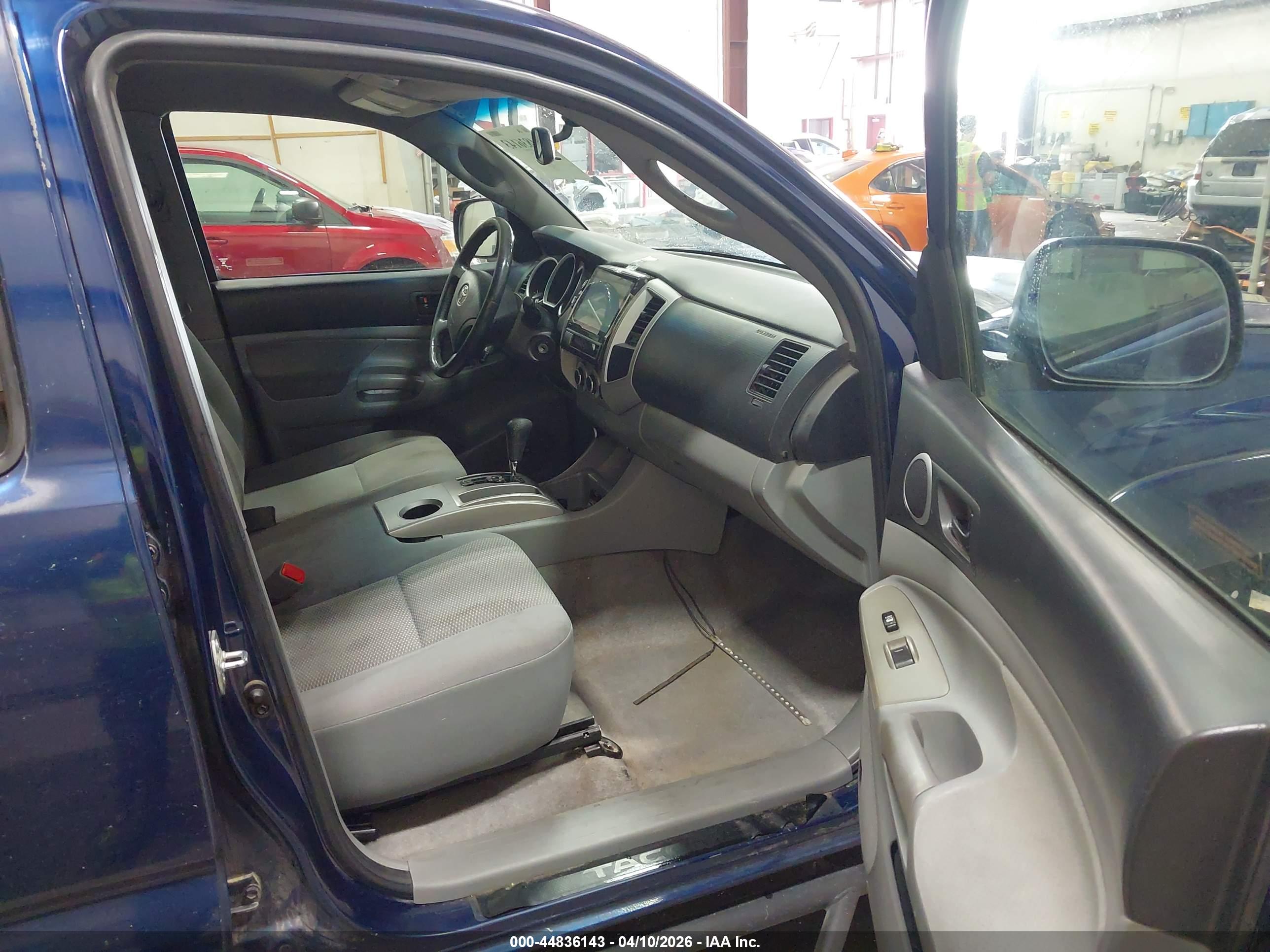 TOYOTA TACOMA image 5
