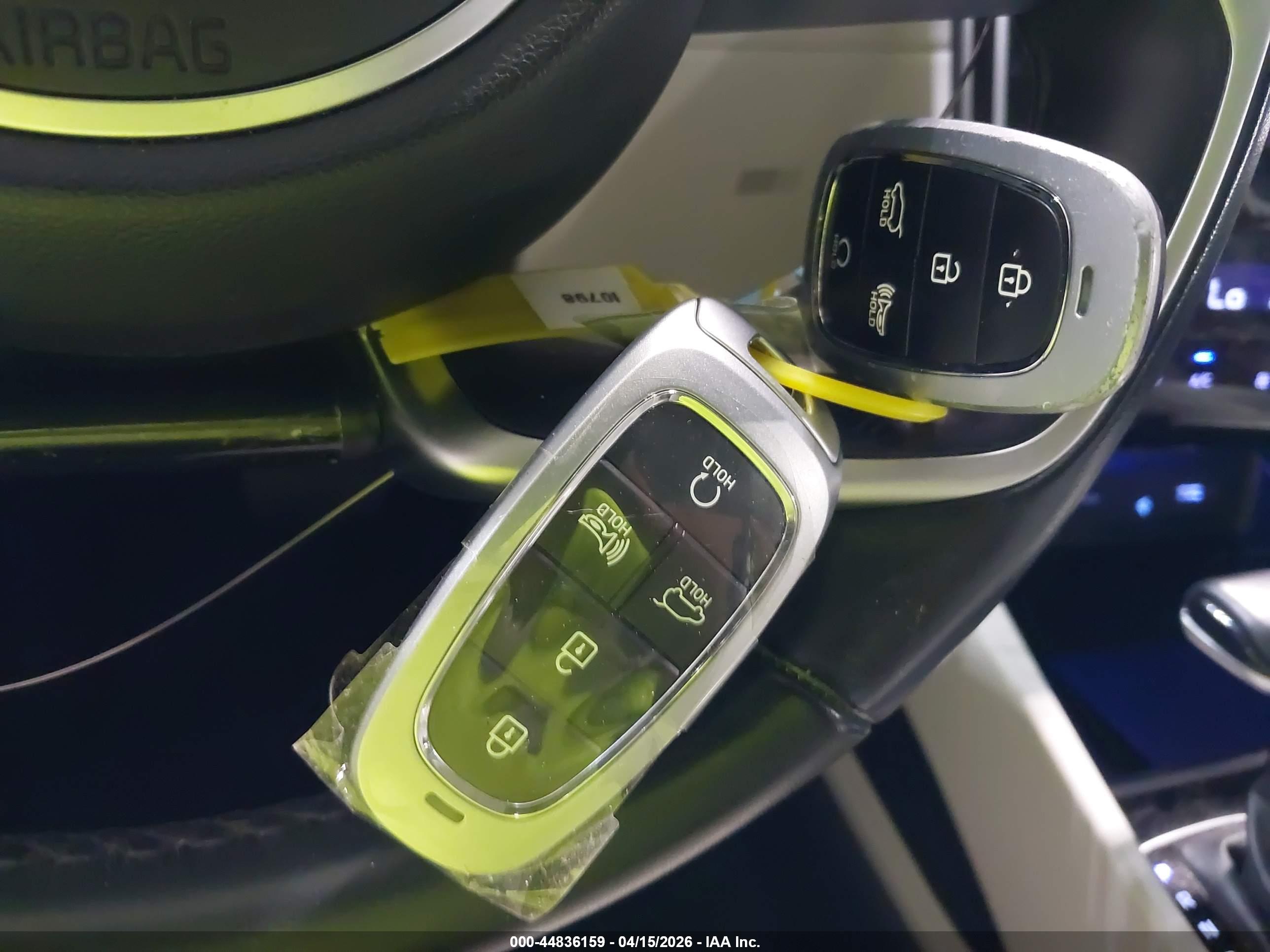 HYUNDAI TUCSON image 11