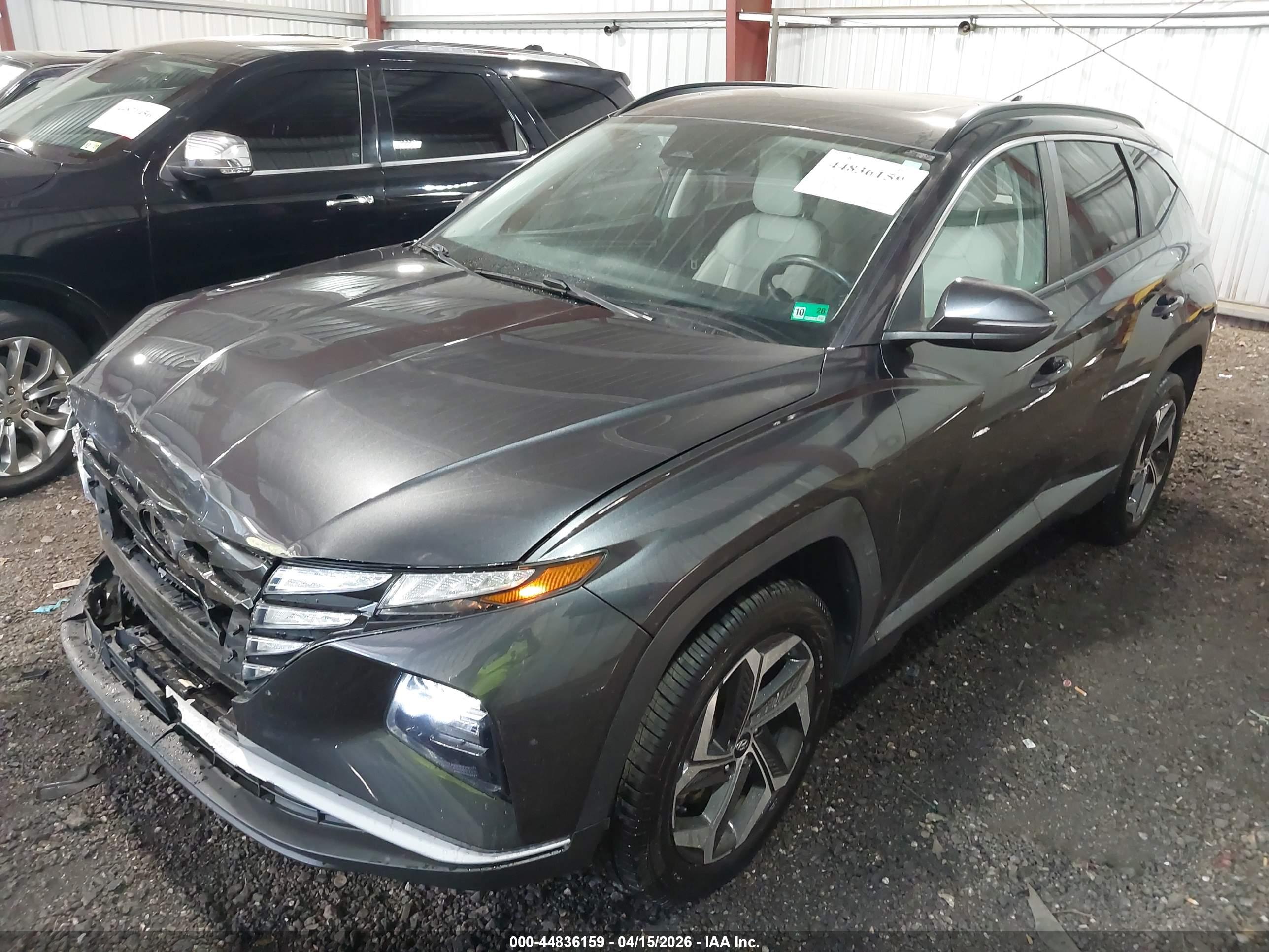 HYUNDAI TUCSON image 2