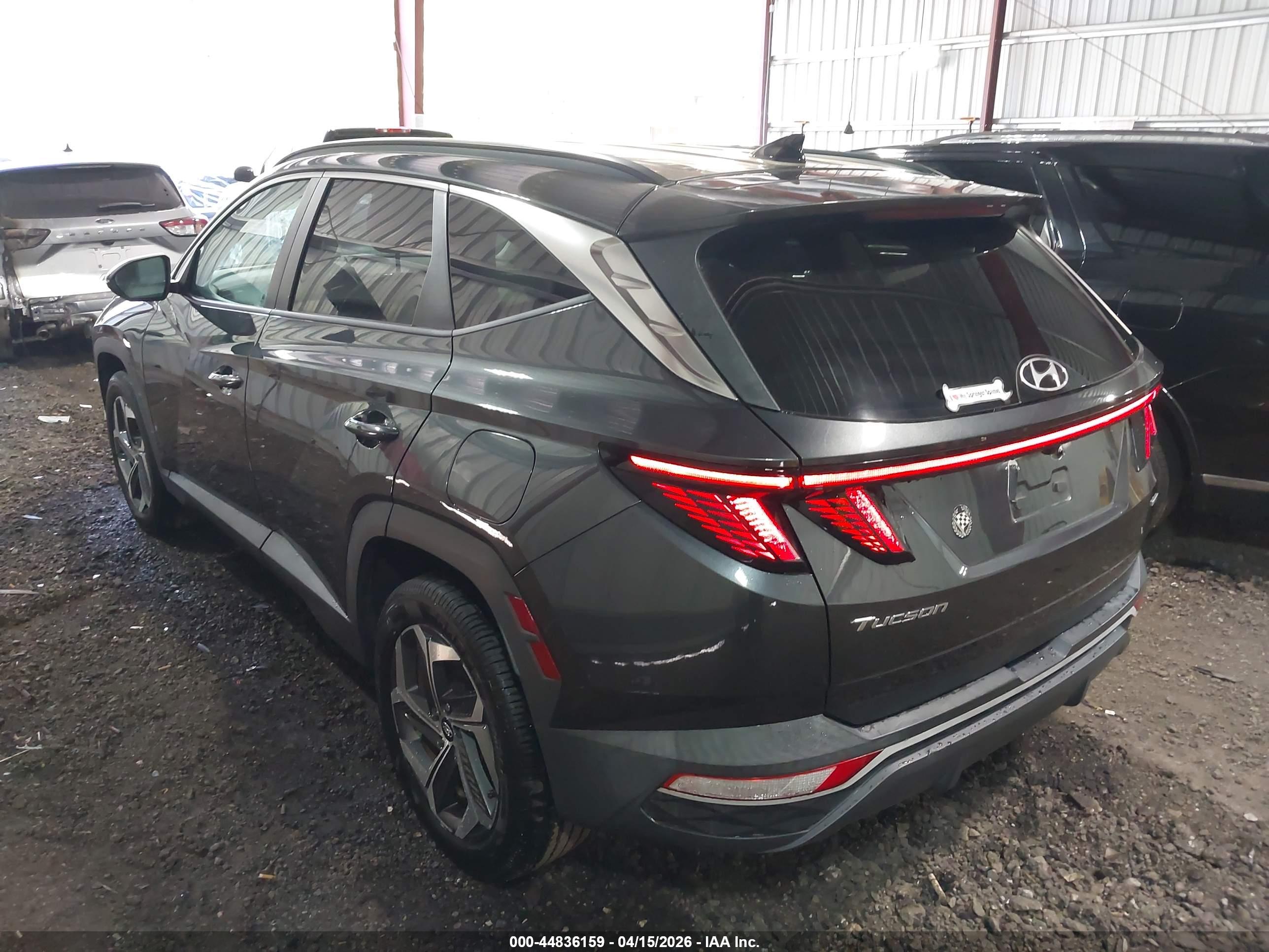 HYUNDAI TUCSON image 3