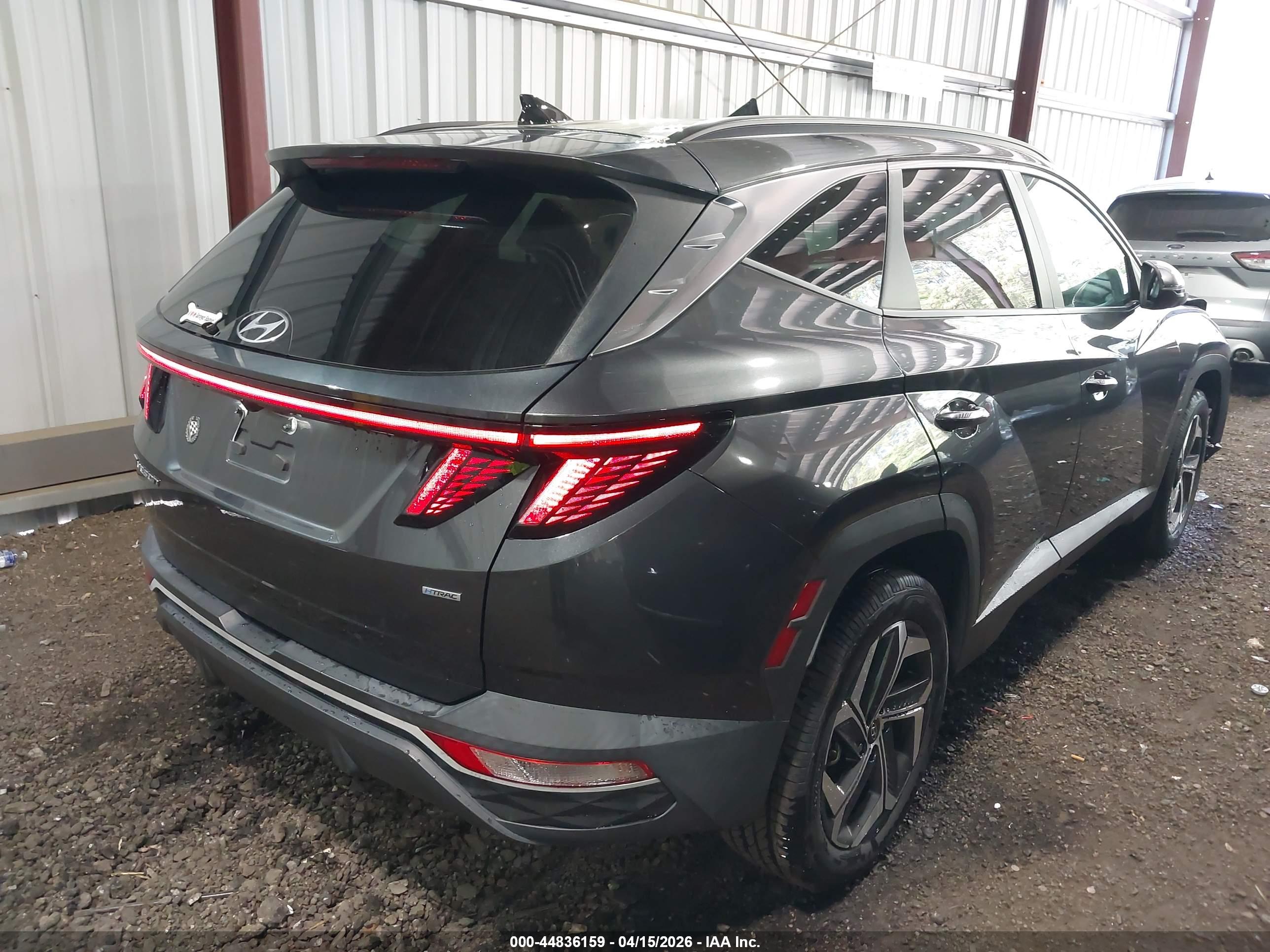 HYUNDAI TUCSON image 4