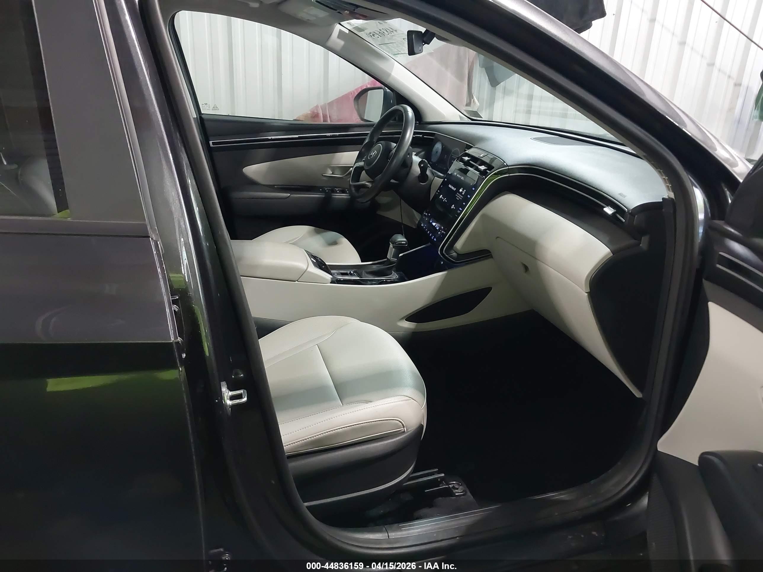 HYUNDAI TUCSON image 5