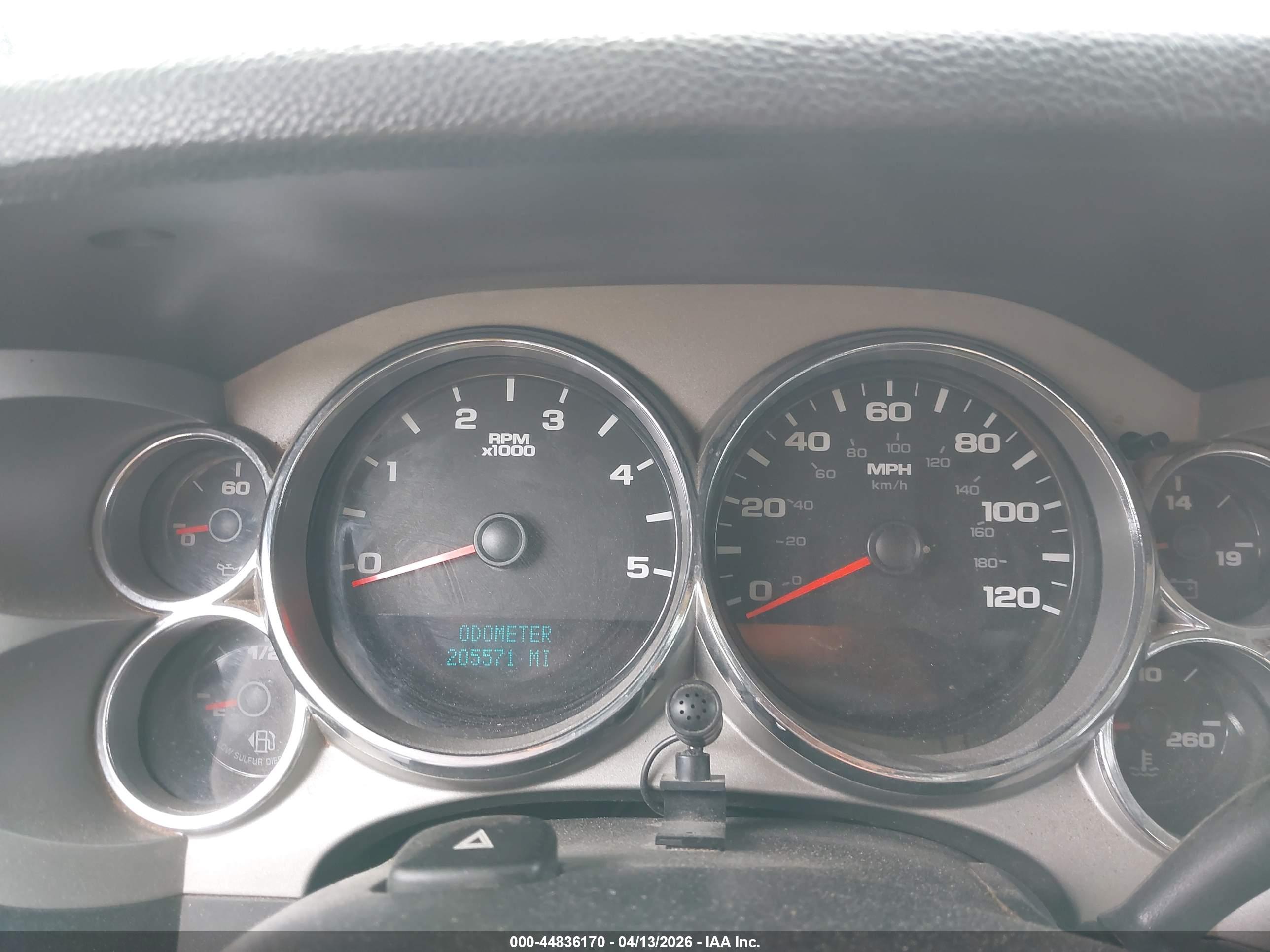 CHEVROLET SILVERADO image 7