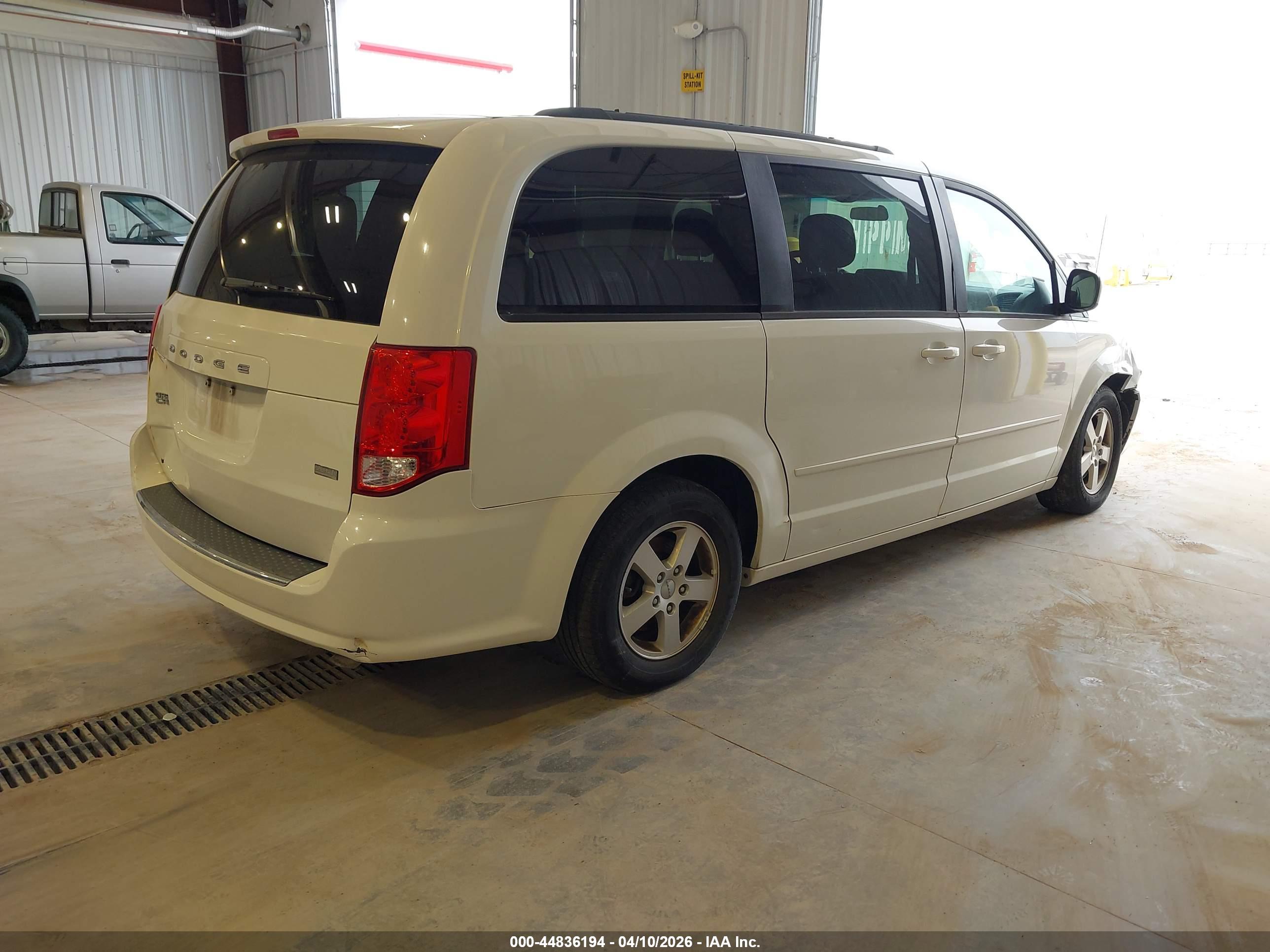 DODGE GRAND image 4