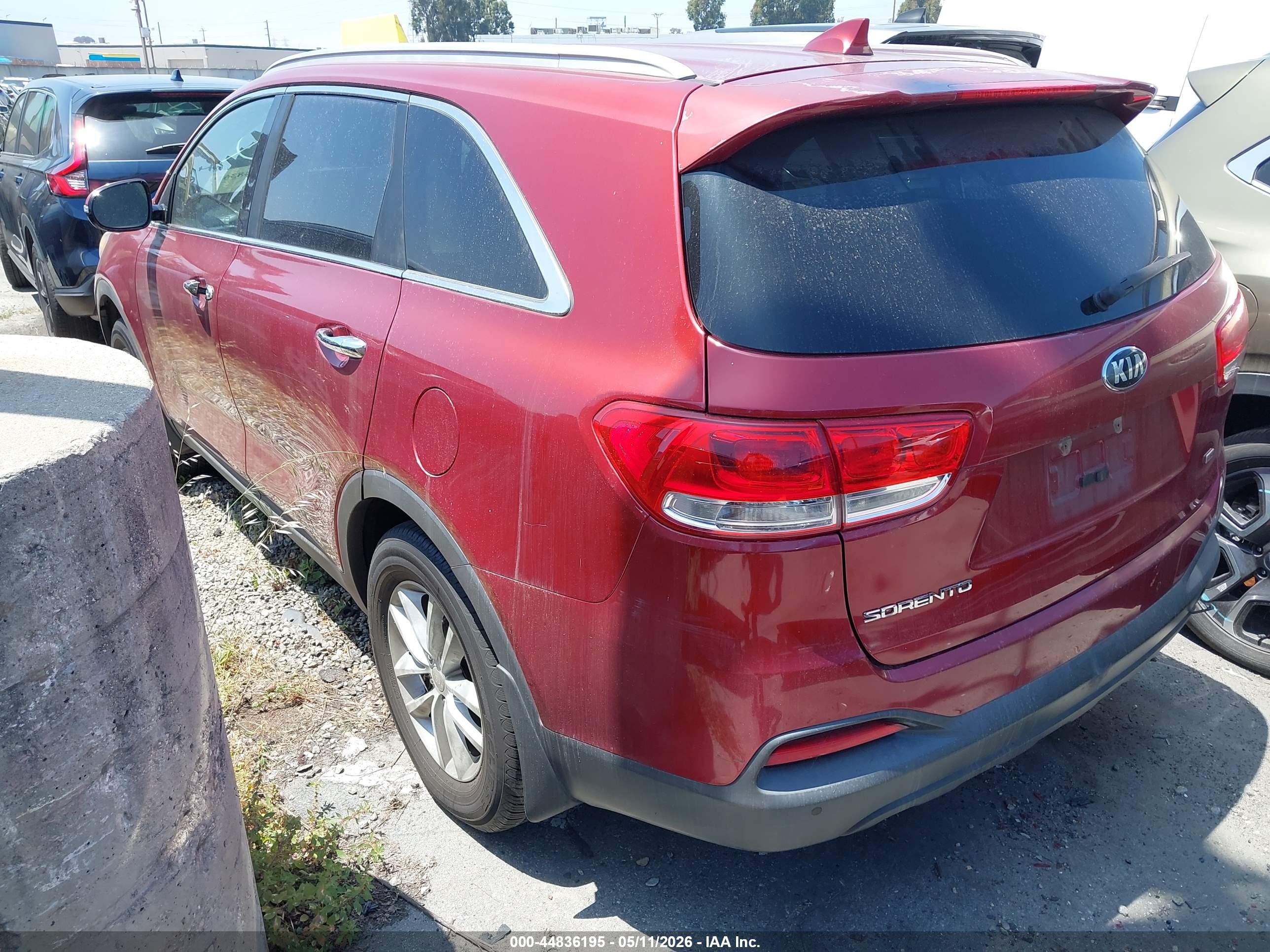 KIA SORENTO image 3