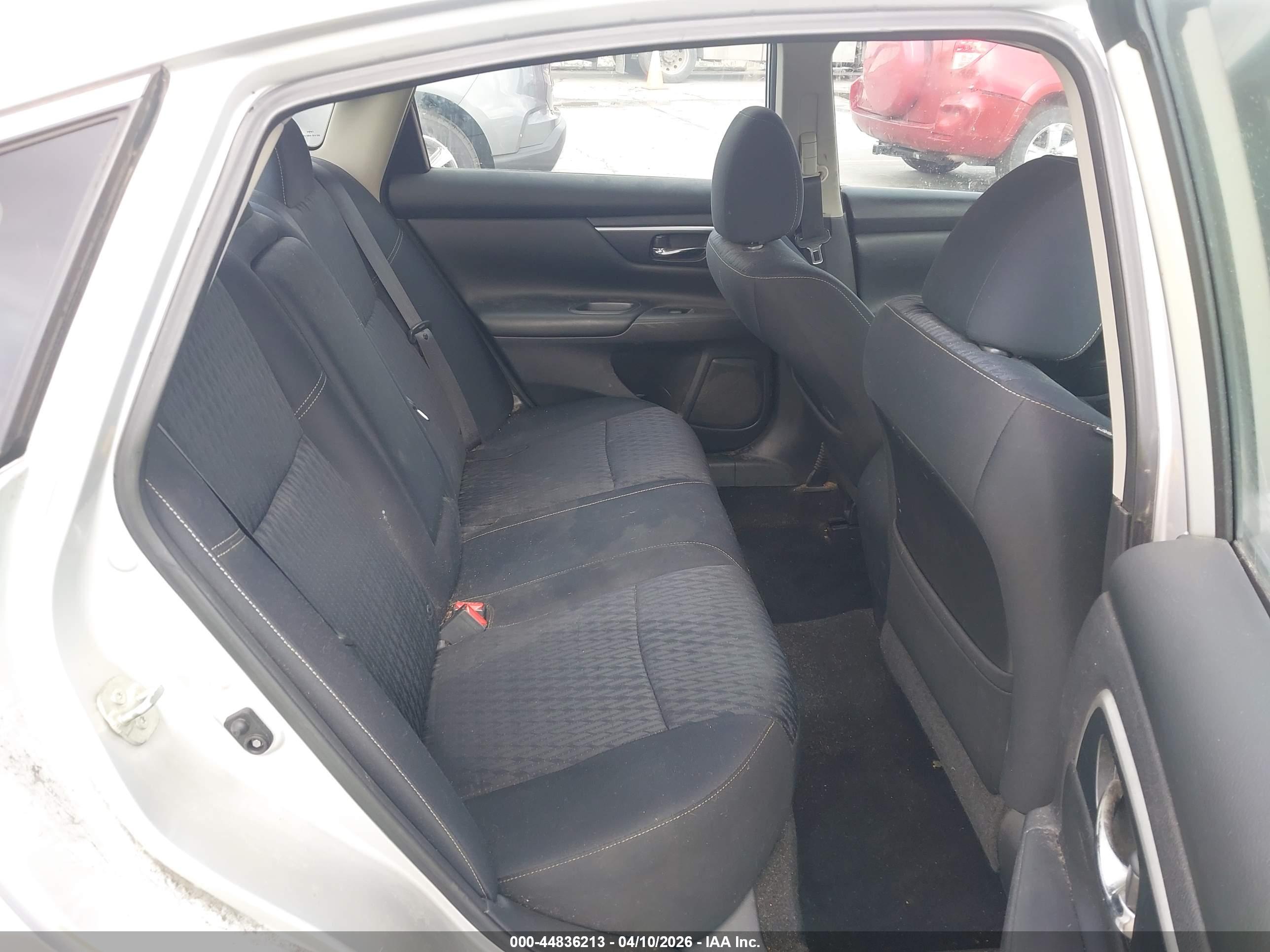NISSAN ALTIMA image 8