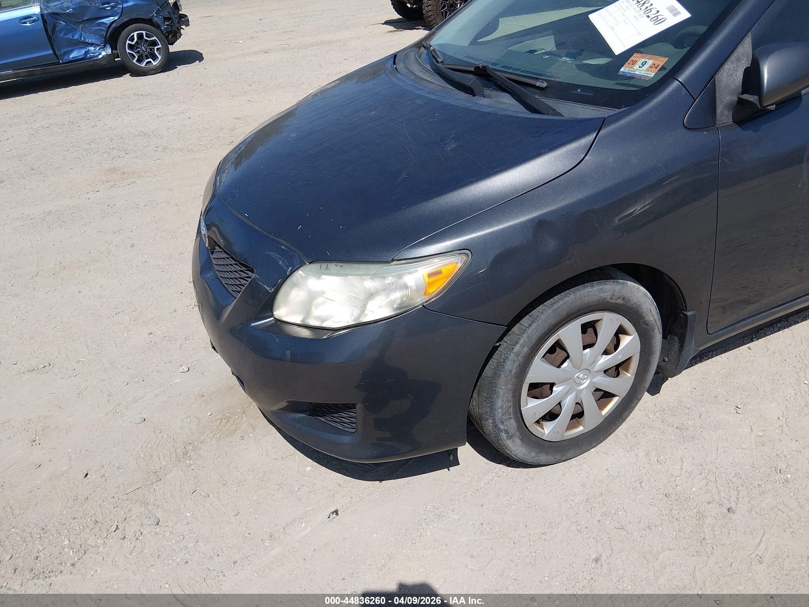 TOYOTA COROLLA image 6