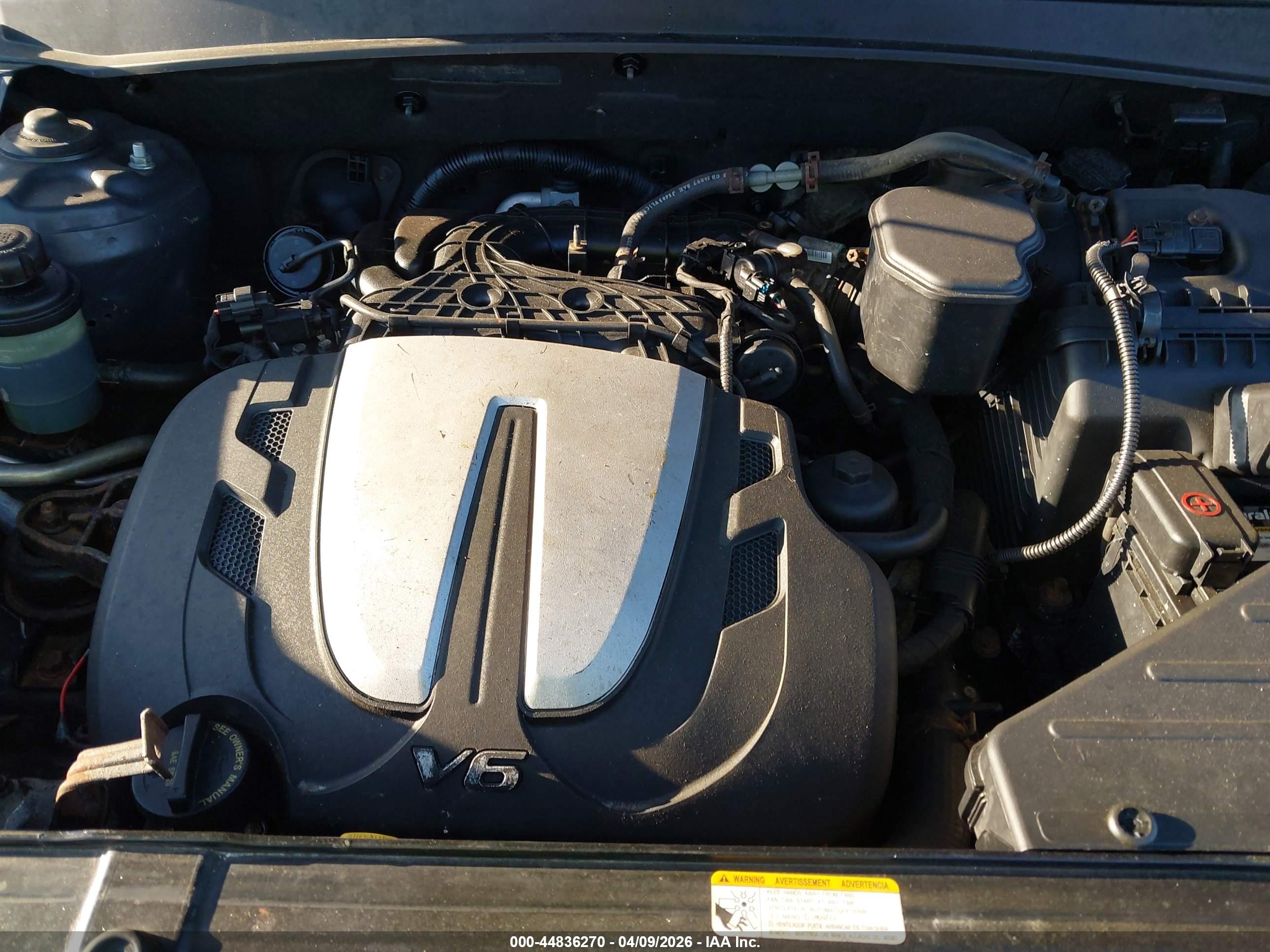 HYUNDAI SANTA image 10
