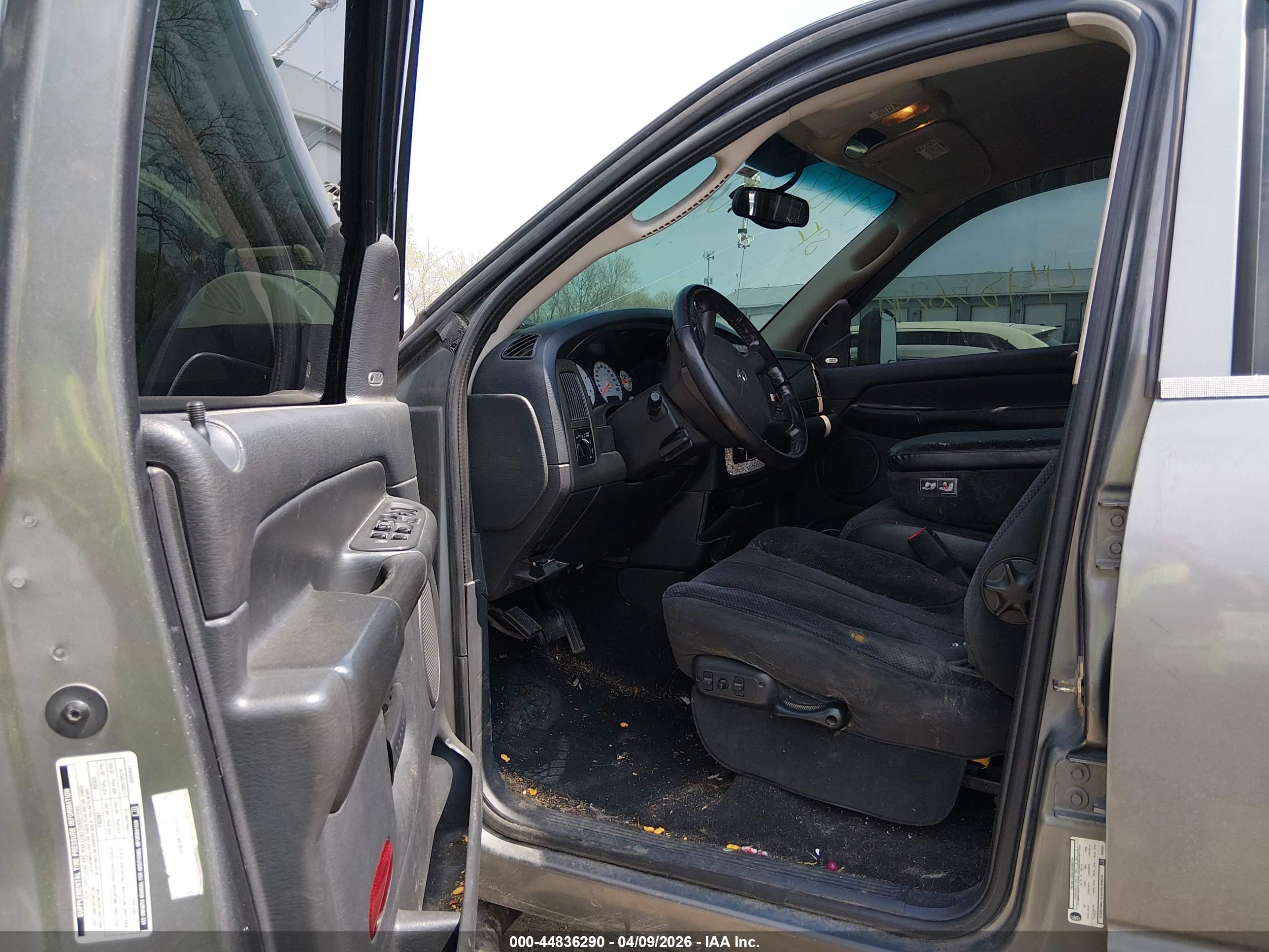 DODGE RAM image 5