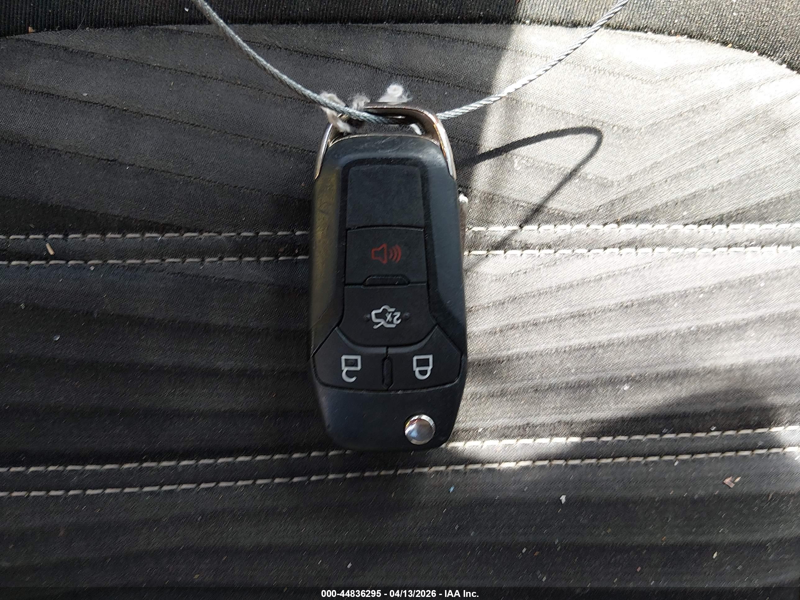 FORD FUSION image 11