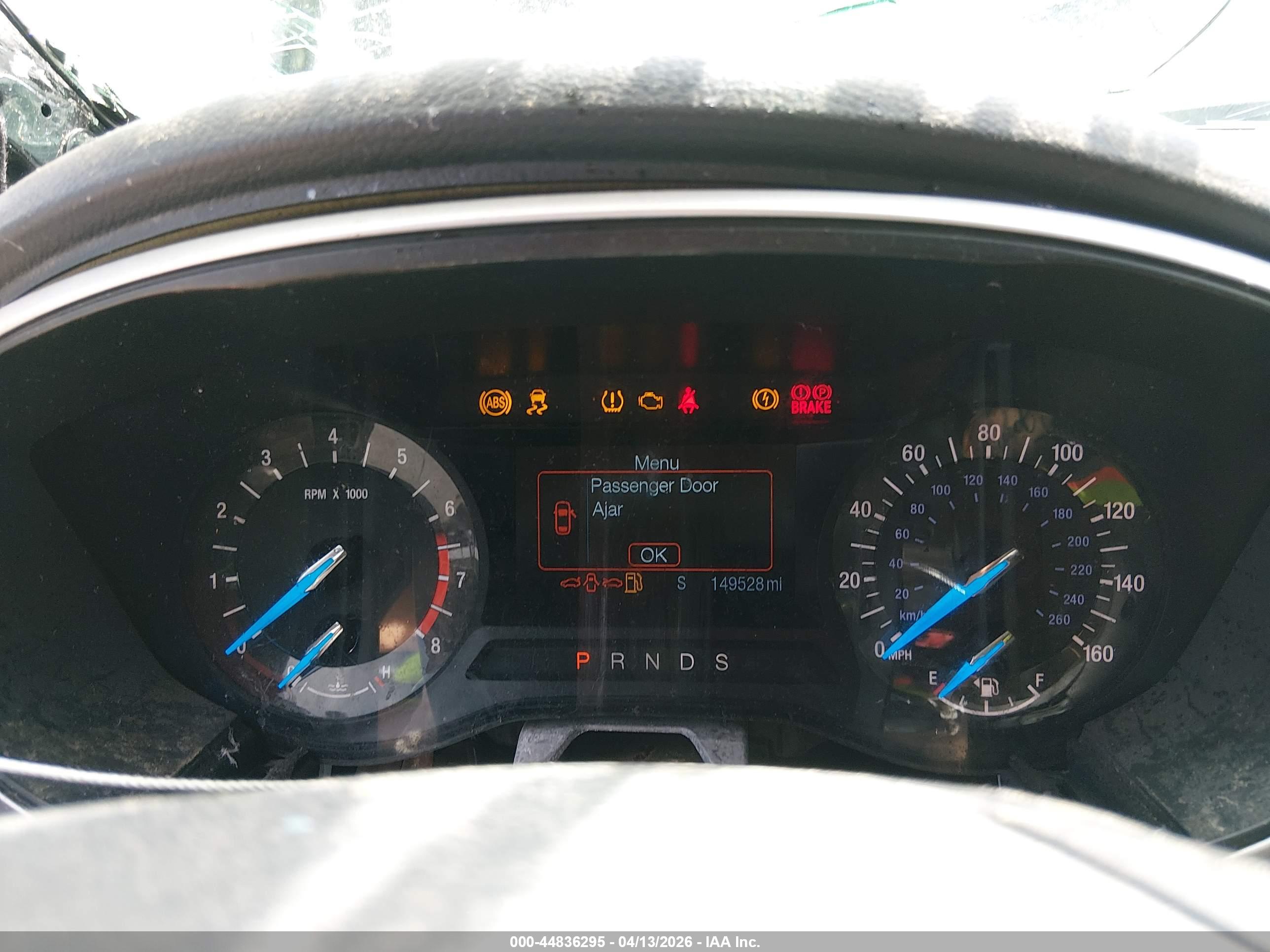 FORD FUSION image 7