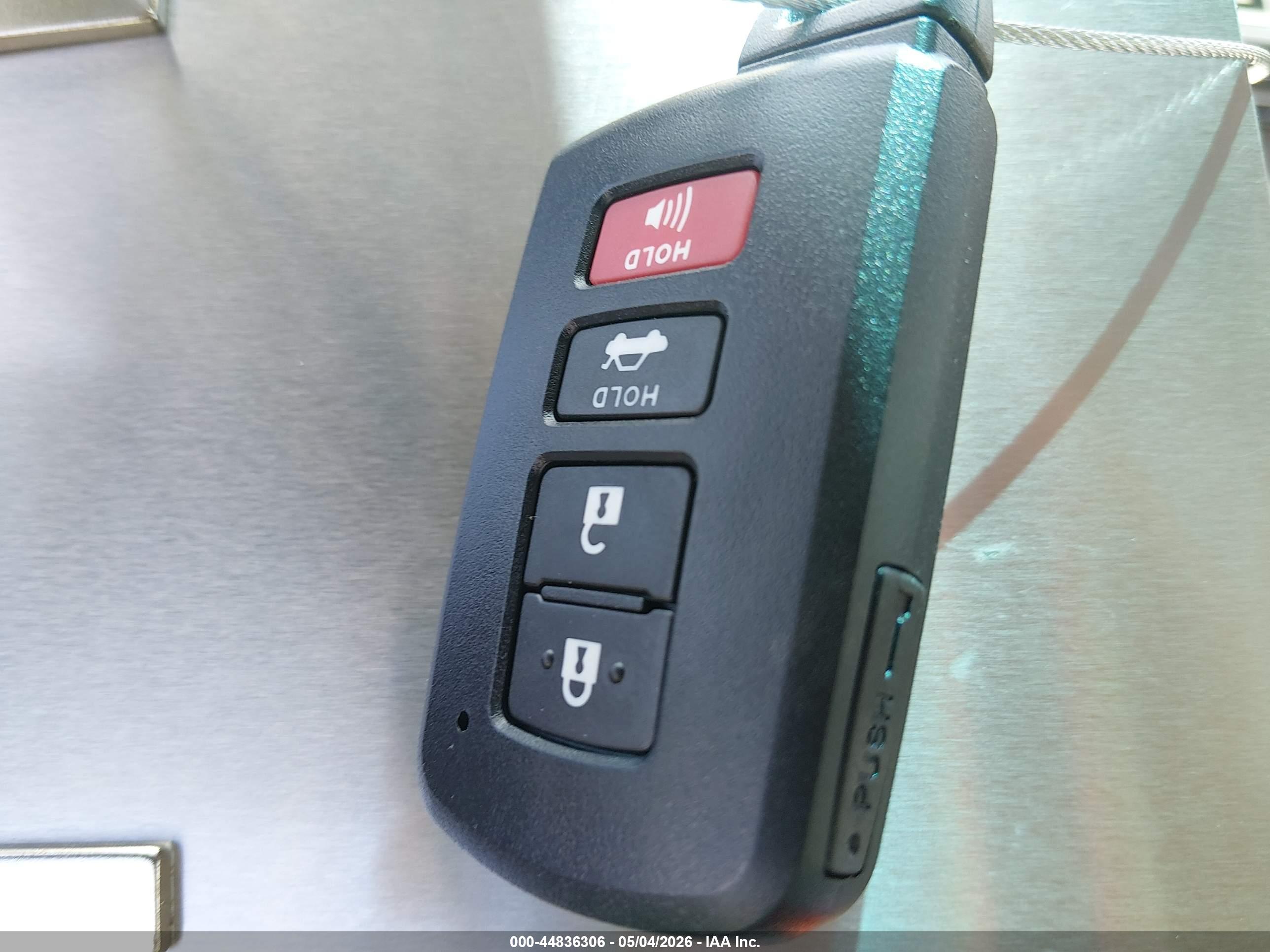 TOYOTA CAMRY image 11